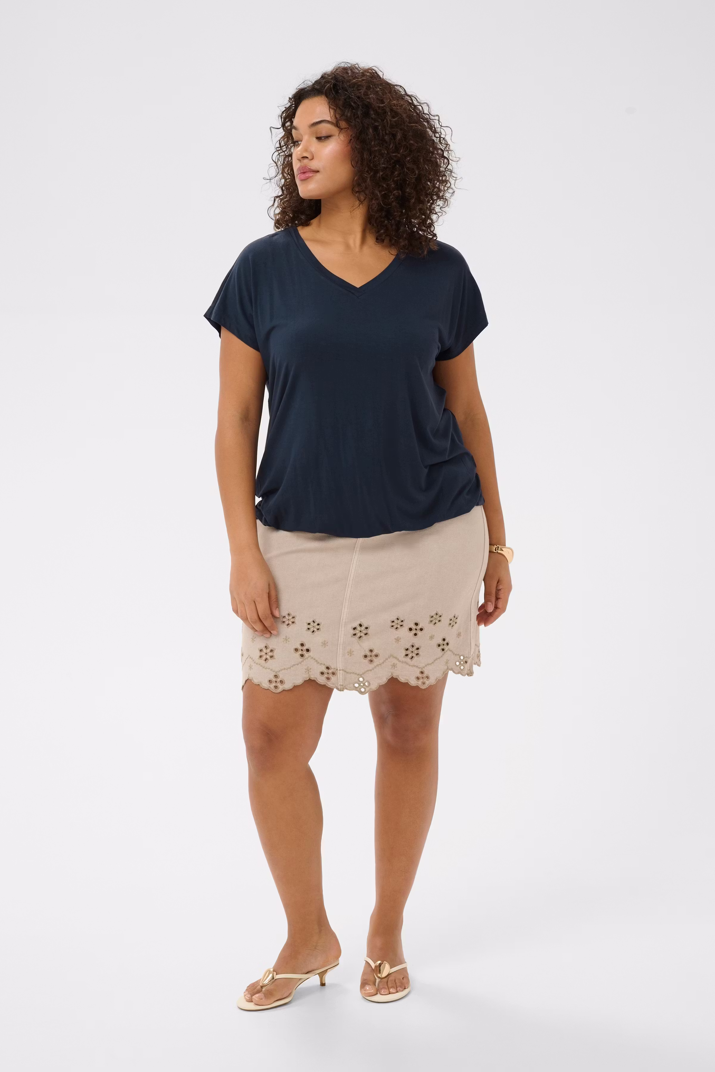 KCjena T-shirt LOOKBOOK FRONT 10582099-194020