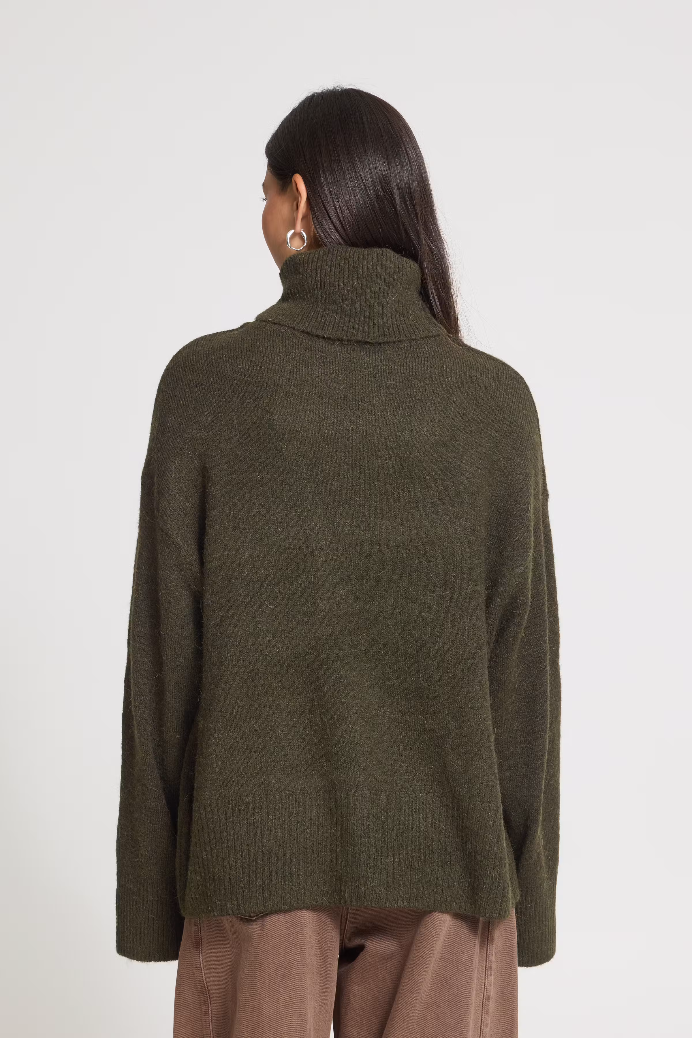 IHKAMARA Pullover LOOKBOOK BACK 20126665-190509