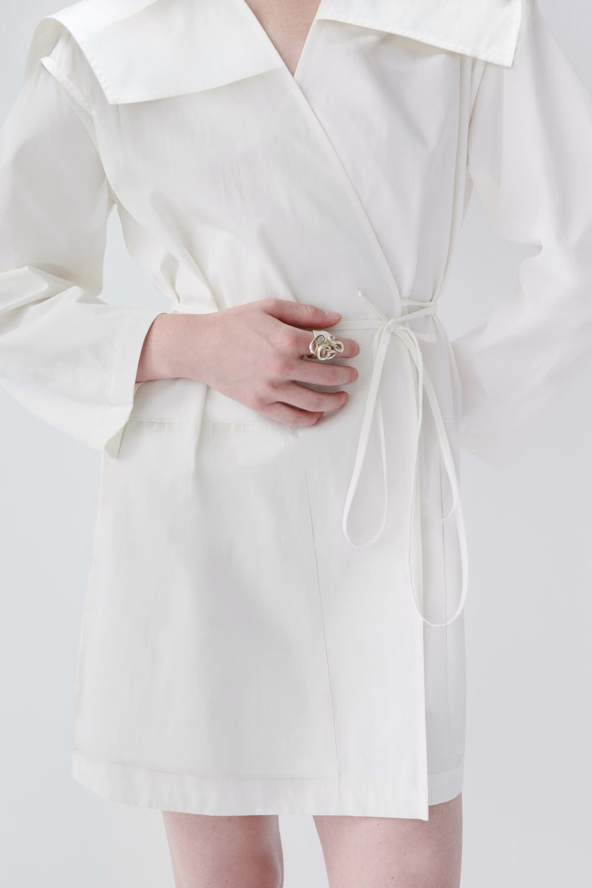 ODELA Kleid LOOKBOOK DETAIL 30600667-WH010