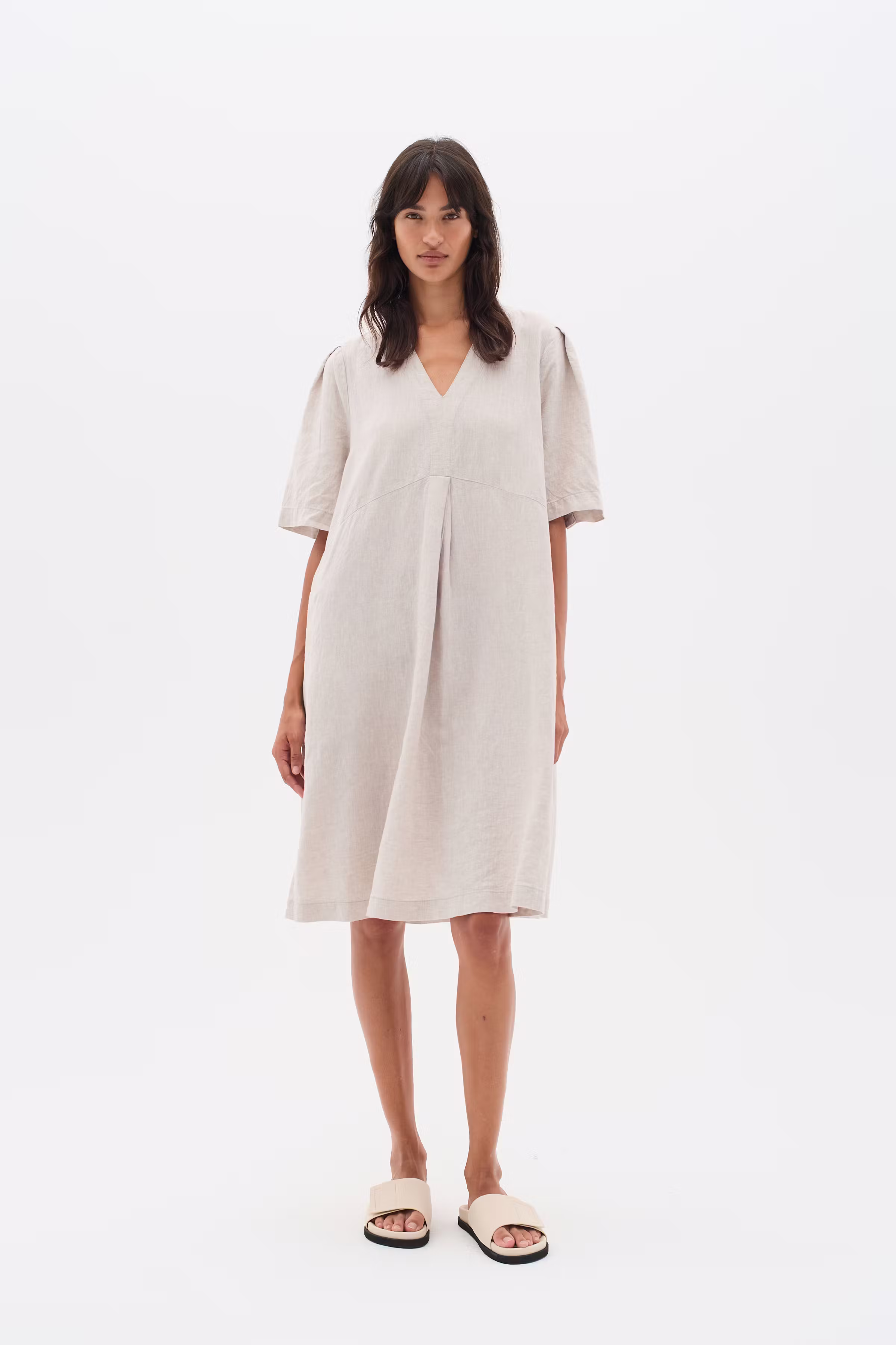 RimoneIW Linen Dress LOOKBOOK FRONT 30110365-1304031