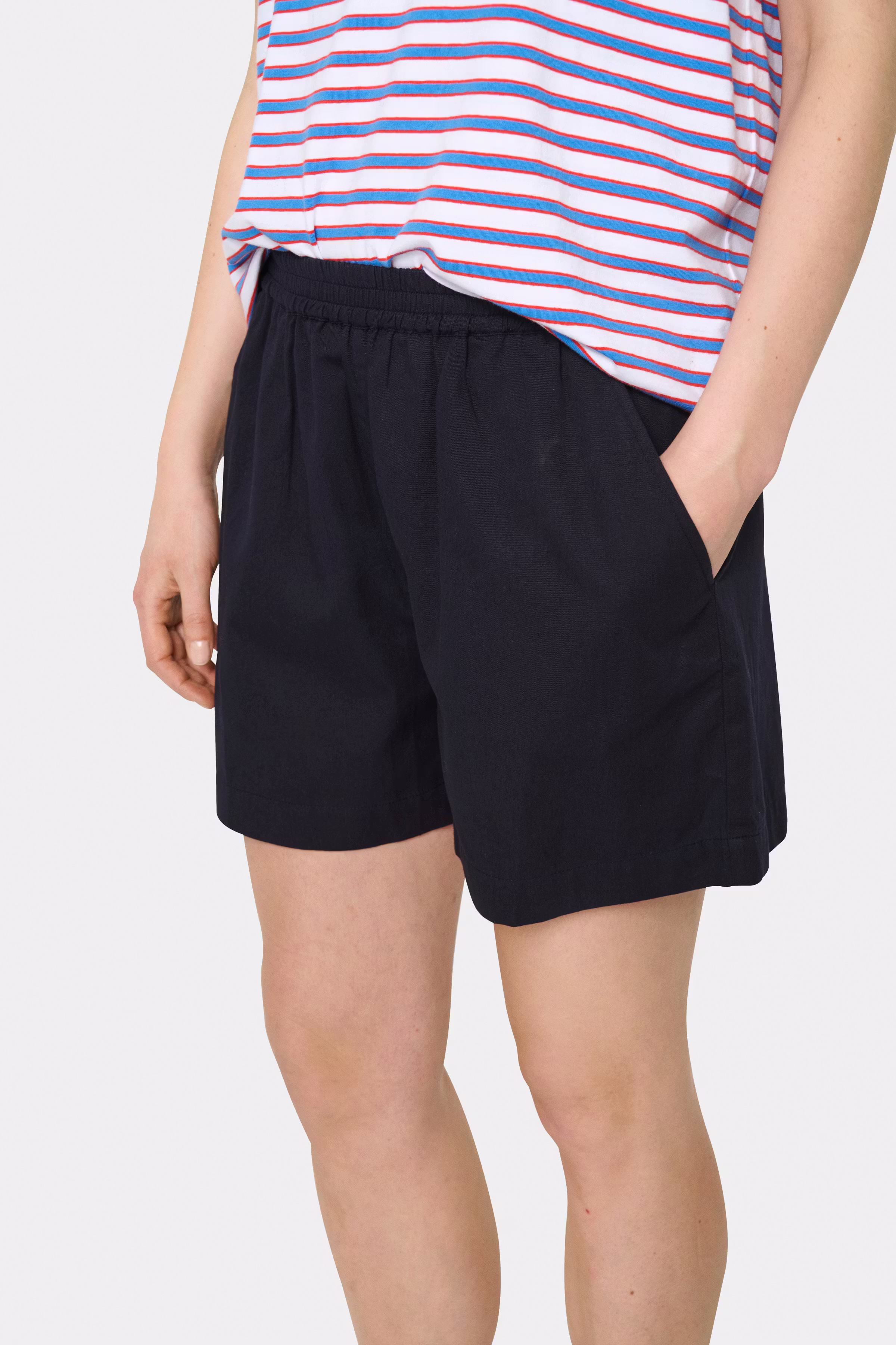 UfloraSZ Shorts LOOKBOOK DETAIL 30512976-193924