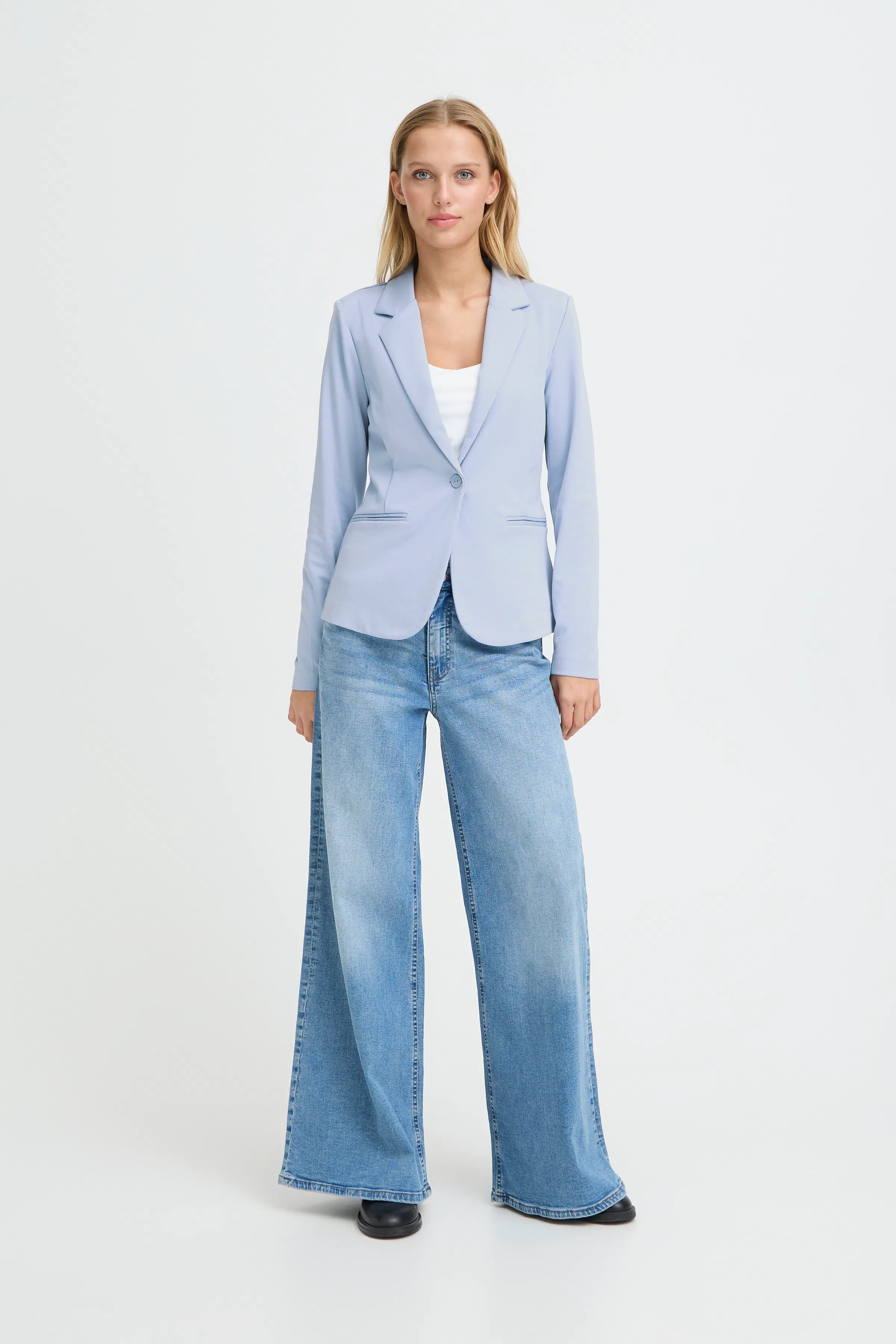 IHKATE Blazer LOOKBOOK FRONT 20101801-164019