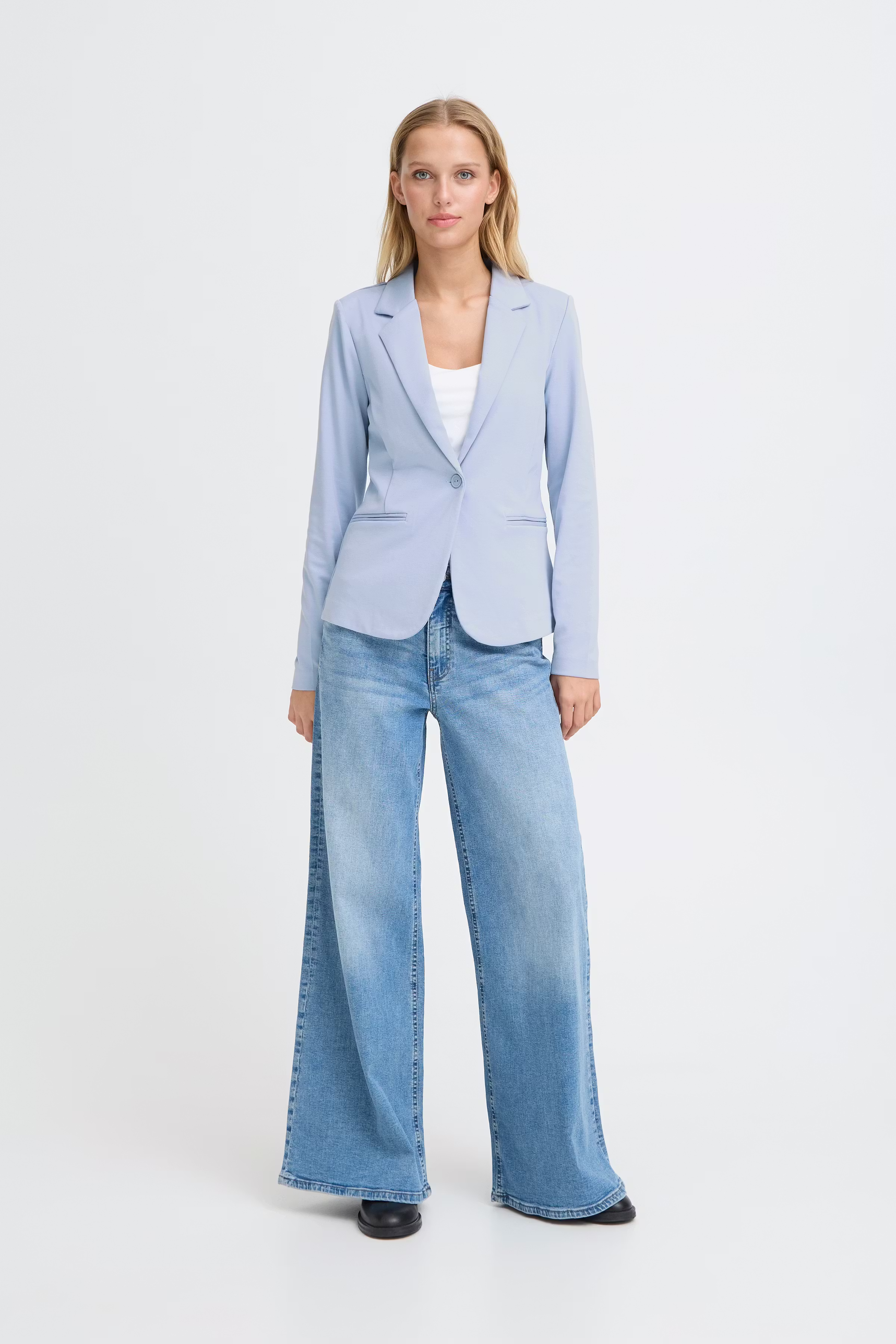 IHKATE Blazer LOOKBOOK FRONT 20101801-164019