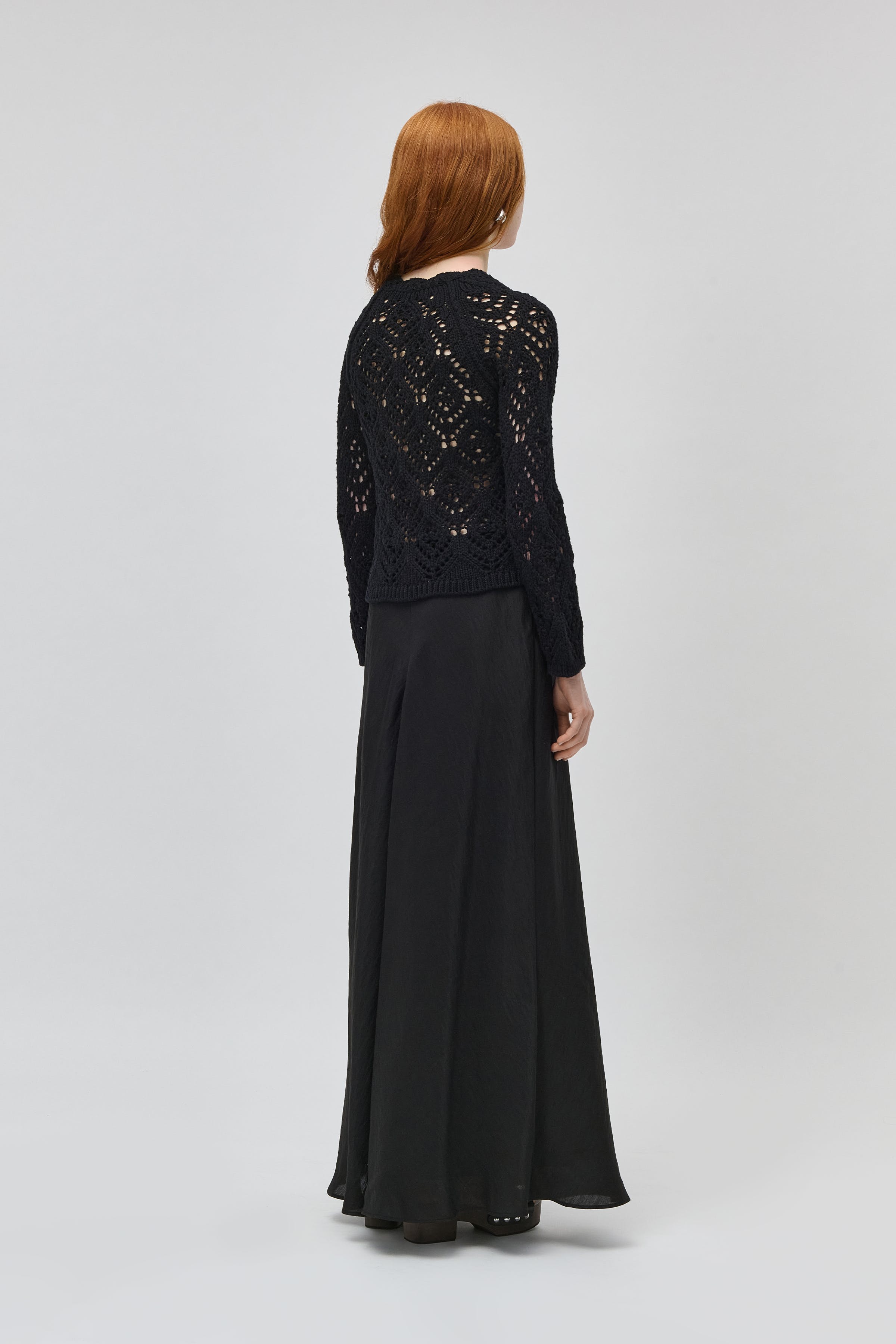 IOFIBY Pullover LOOKBOOK BACK 30600605-BK999