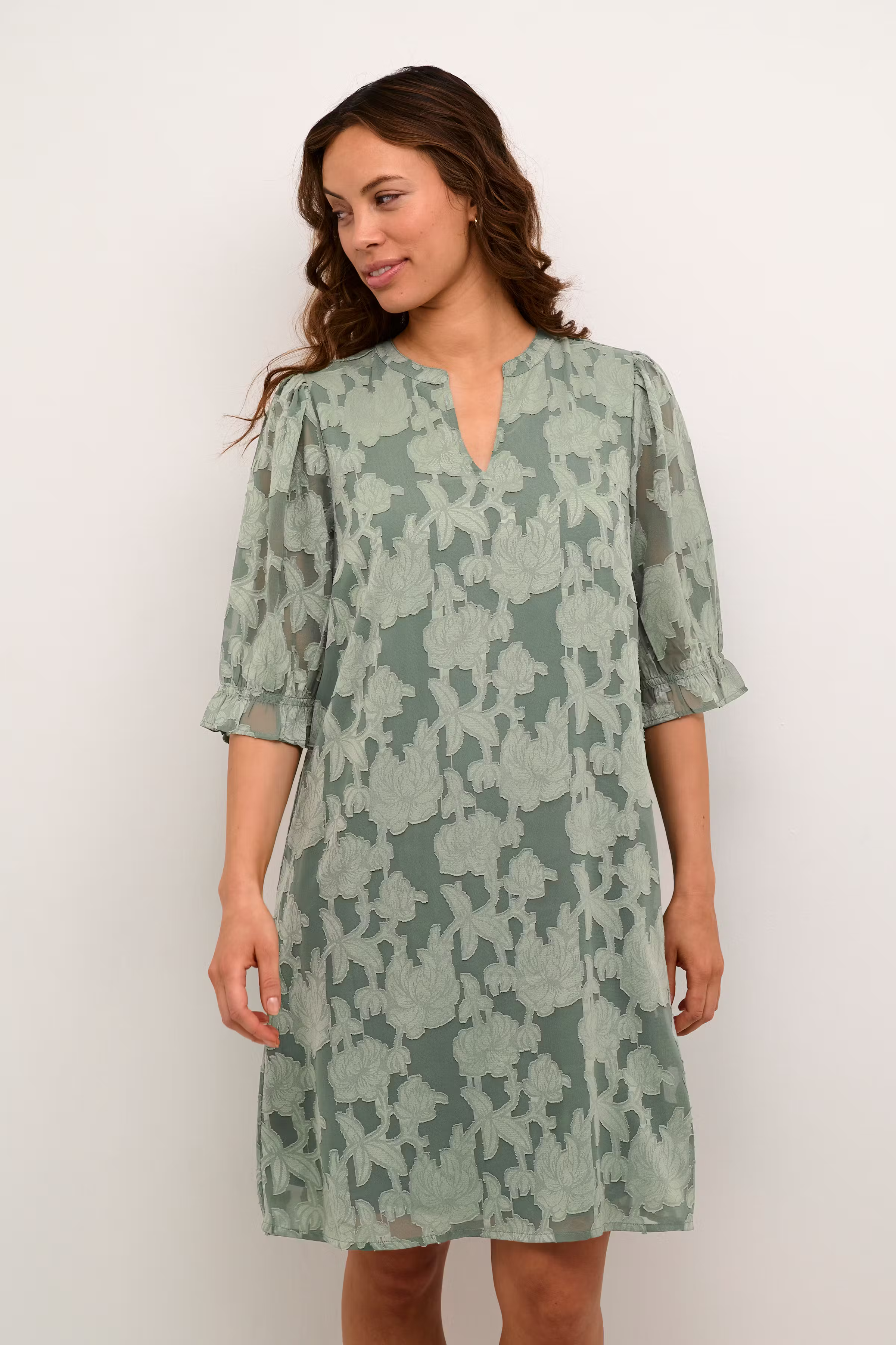 CRYana Kleid LOOKBOOK FRONT 10613286-176009