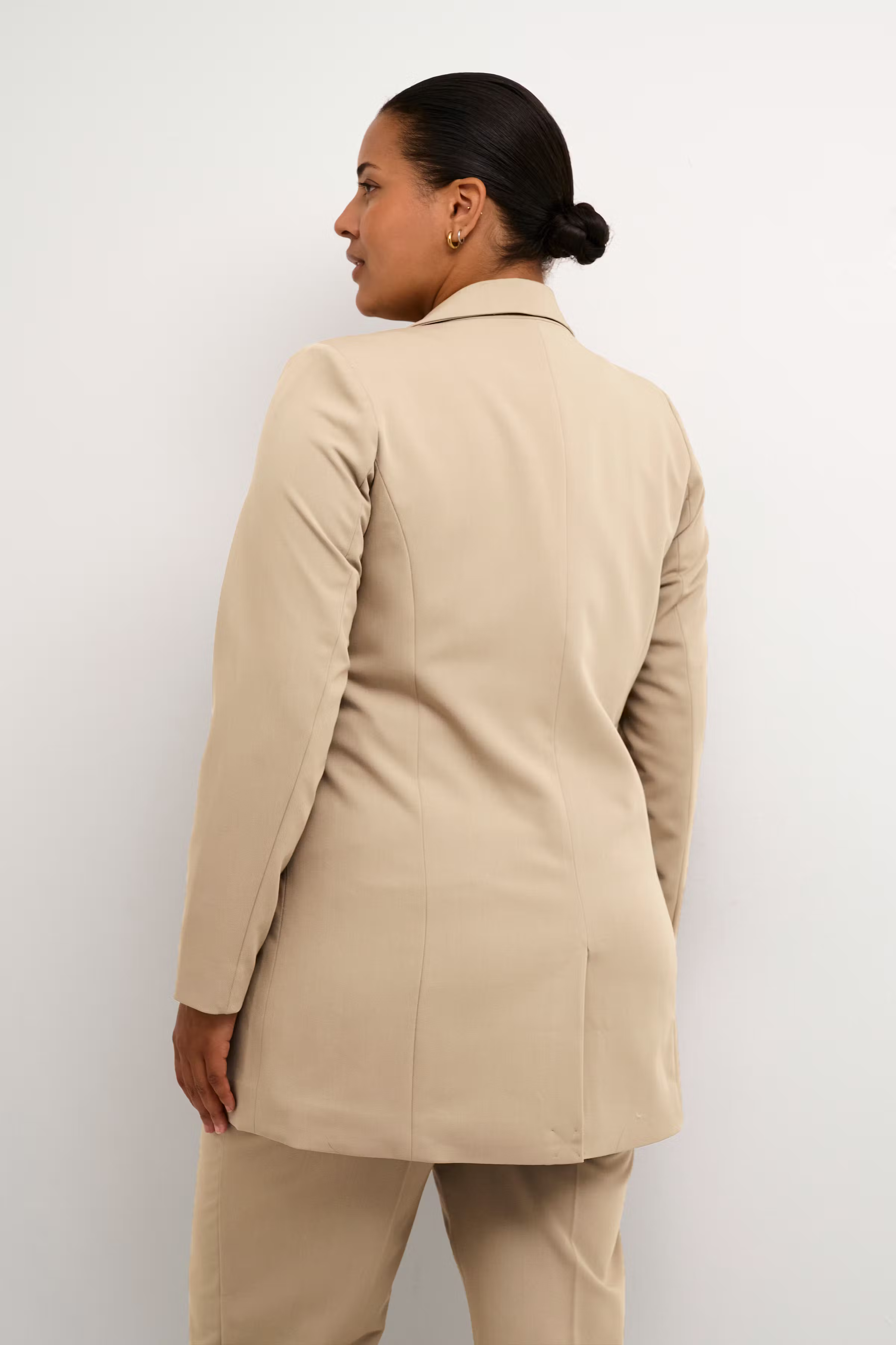 KCsakira Blazer LOOKBOOK BACK 10582132-171109