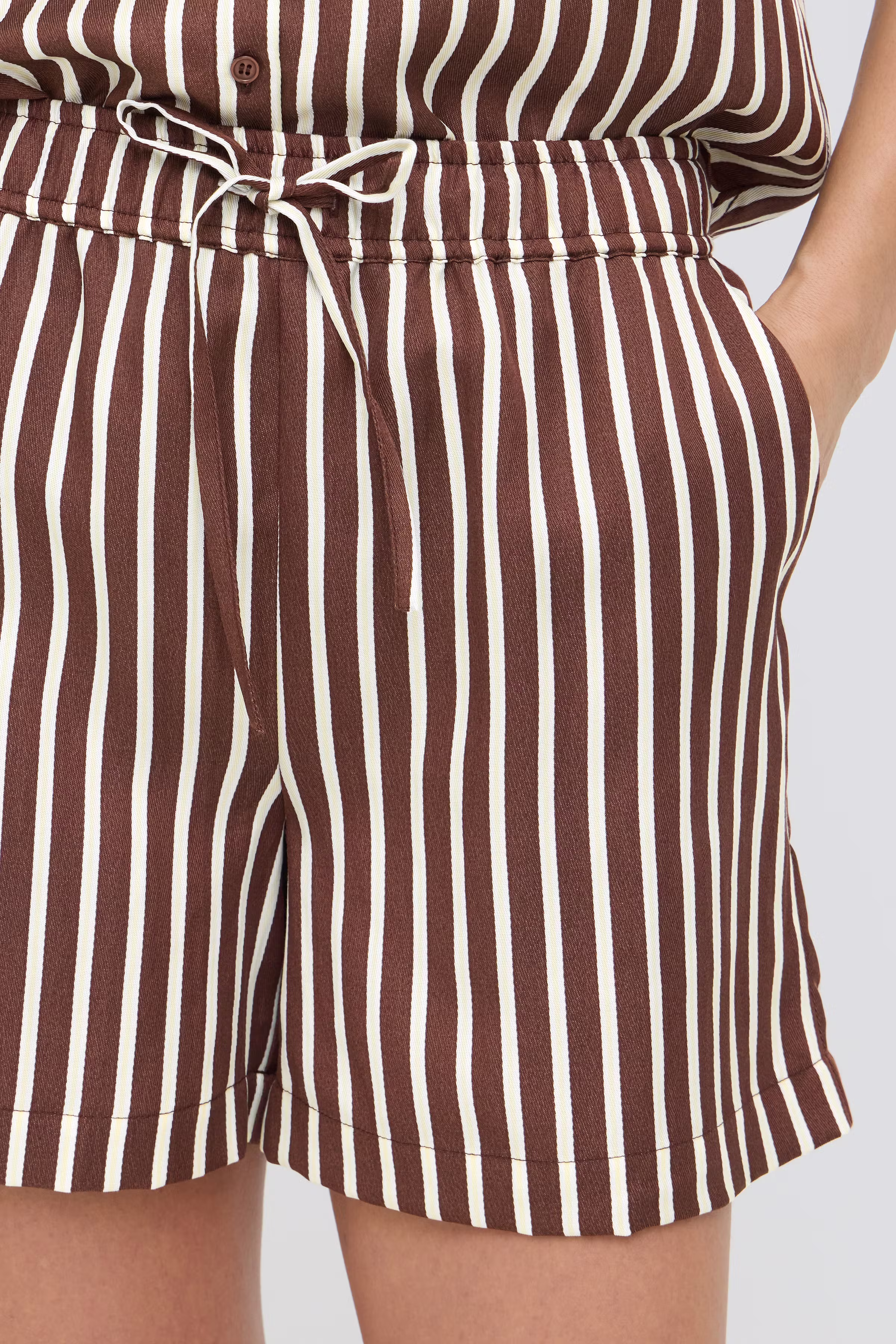 BYEVINO Shorts LOOKBOOK DETAIL 20818933-900008221