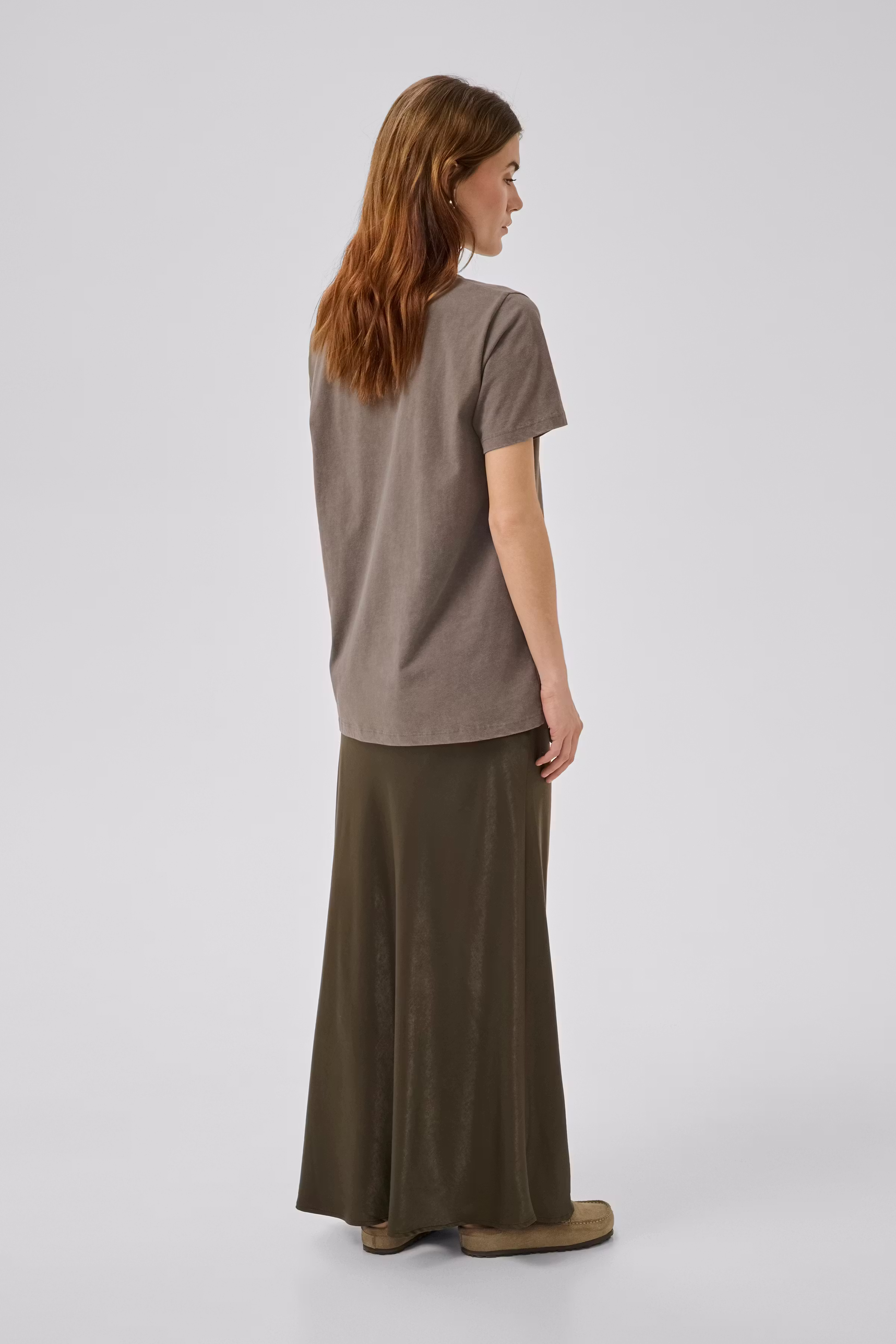 EstelleMW Satin skirt LOOKBOOK BACK 10704820-190810