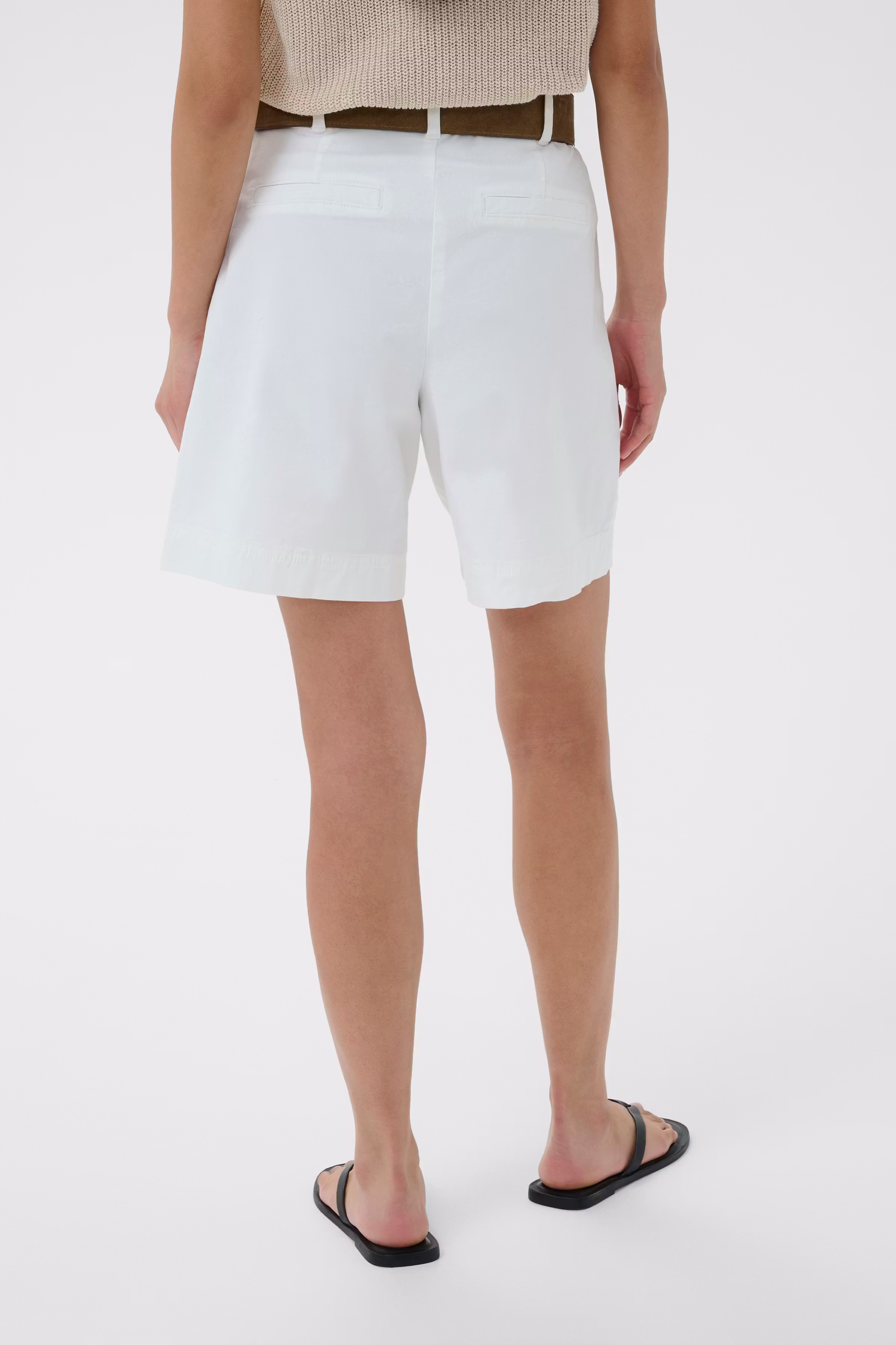 BonniPW Shorts LOOKBOOK BACK 30310523-110601