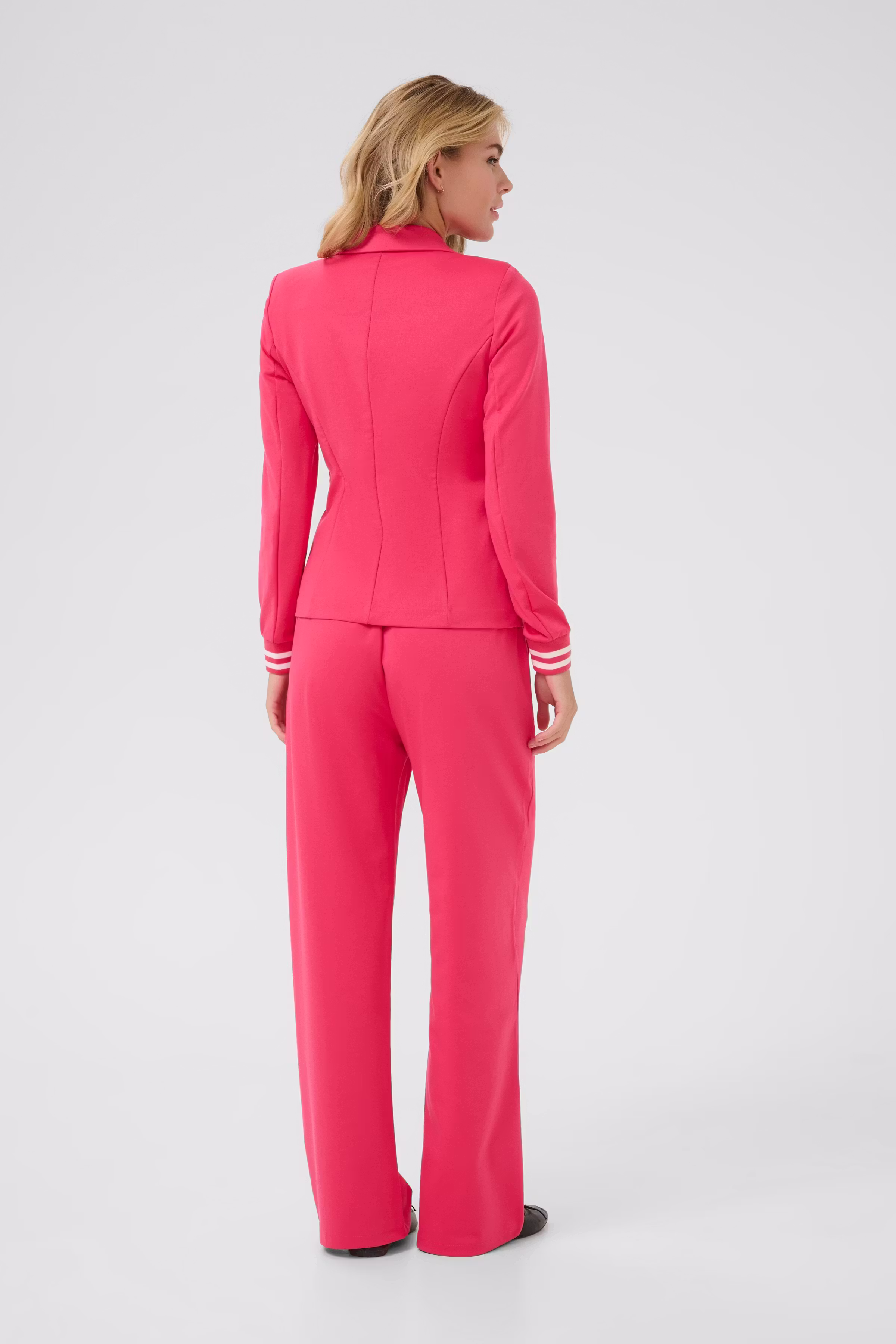 KAKinnie Blazer LOOKBOOK BACK 10550800-107980