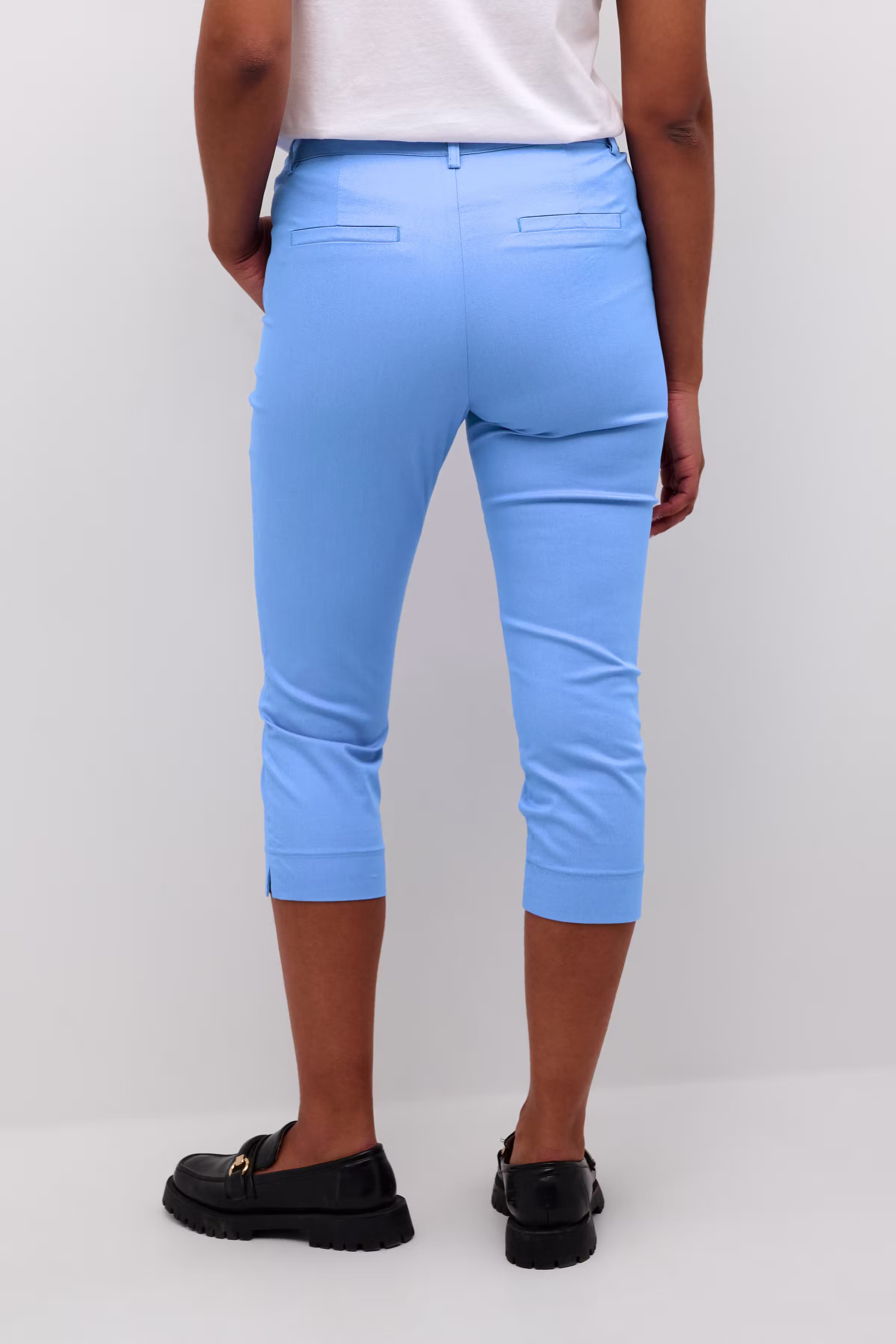 KAlea Bukser LOOKBOOK BACK 10506815-174037