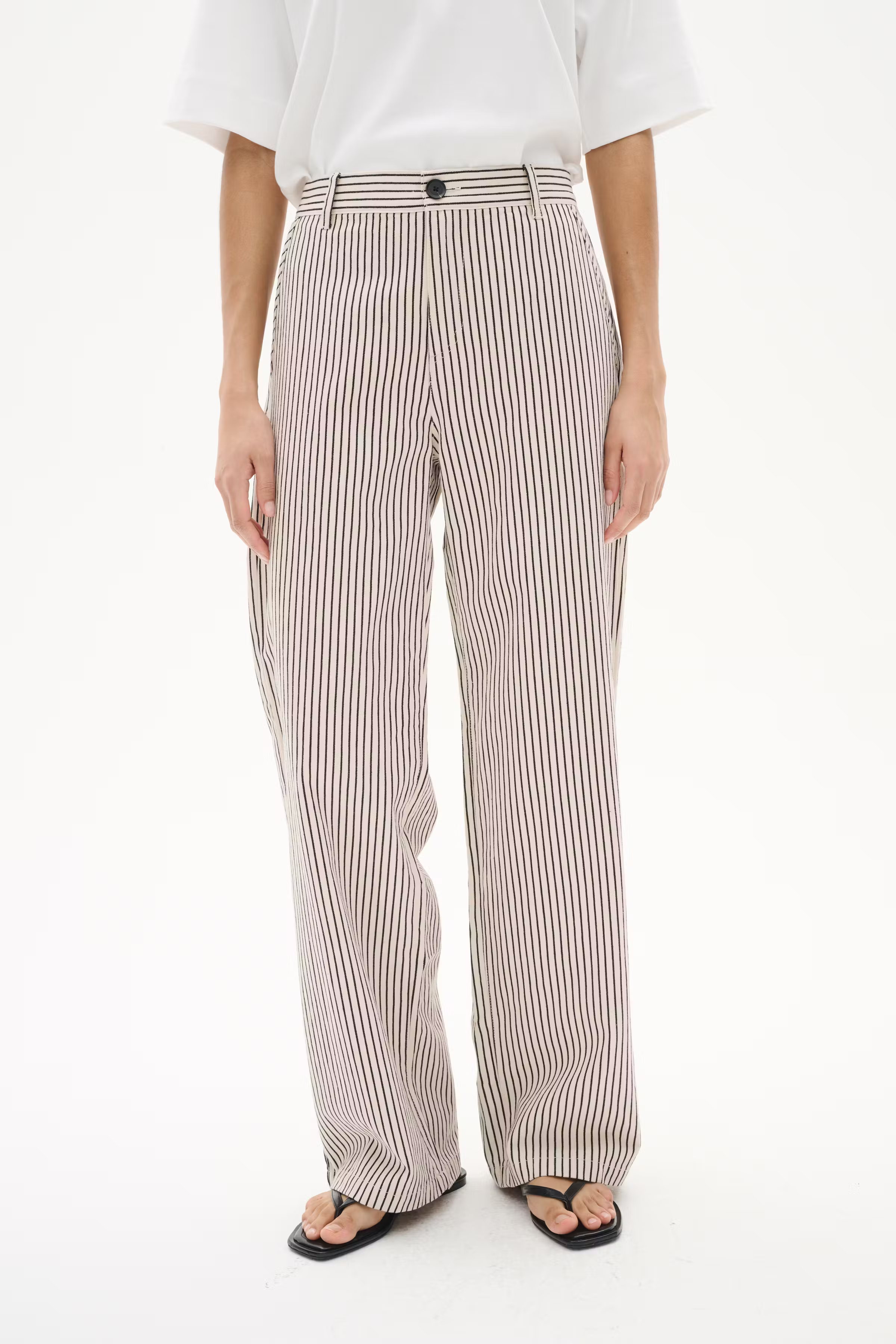 BaiIW Jeans LOOKBOOK FRONT 30110562-302821