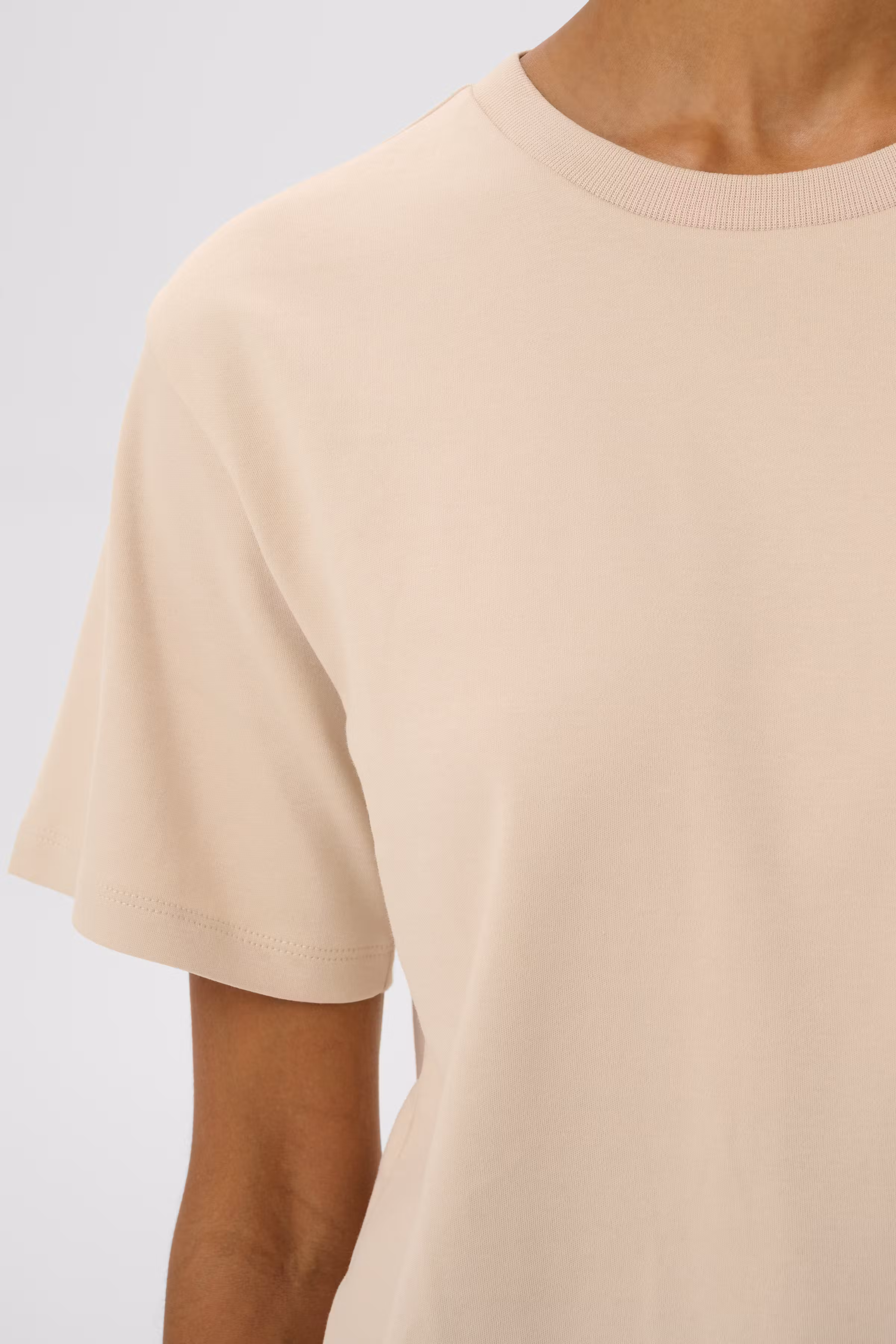 AnnePW T-shirt LOOKBOOK DETAIL 30308060-130400