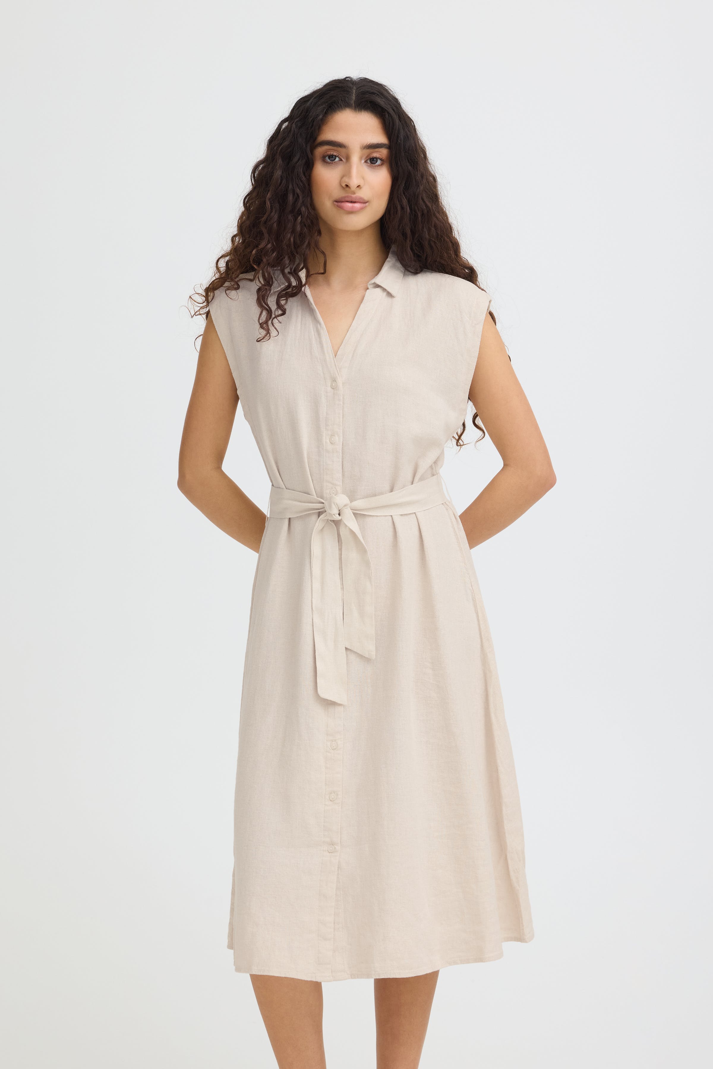 IHLINNO Kjole LOOKBOOK FRONT 20122928-204424