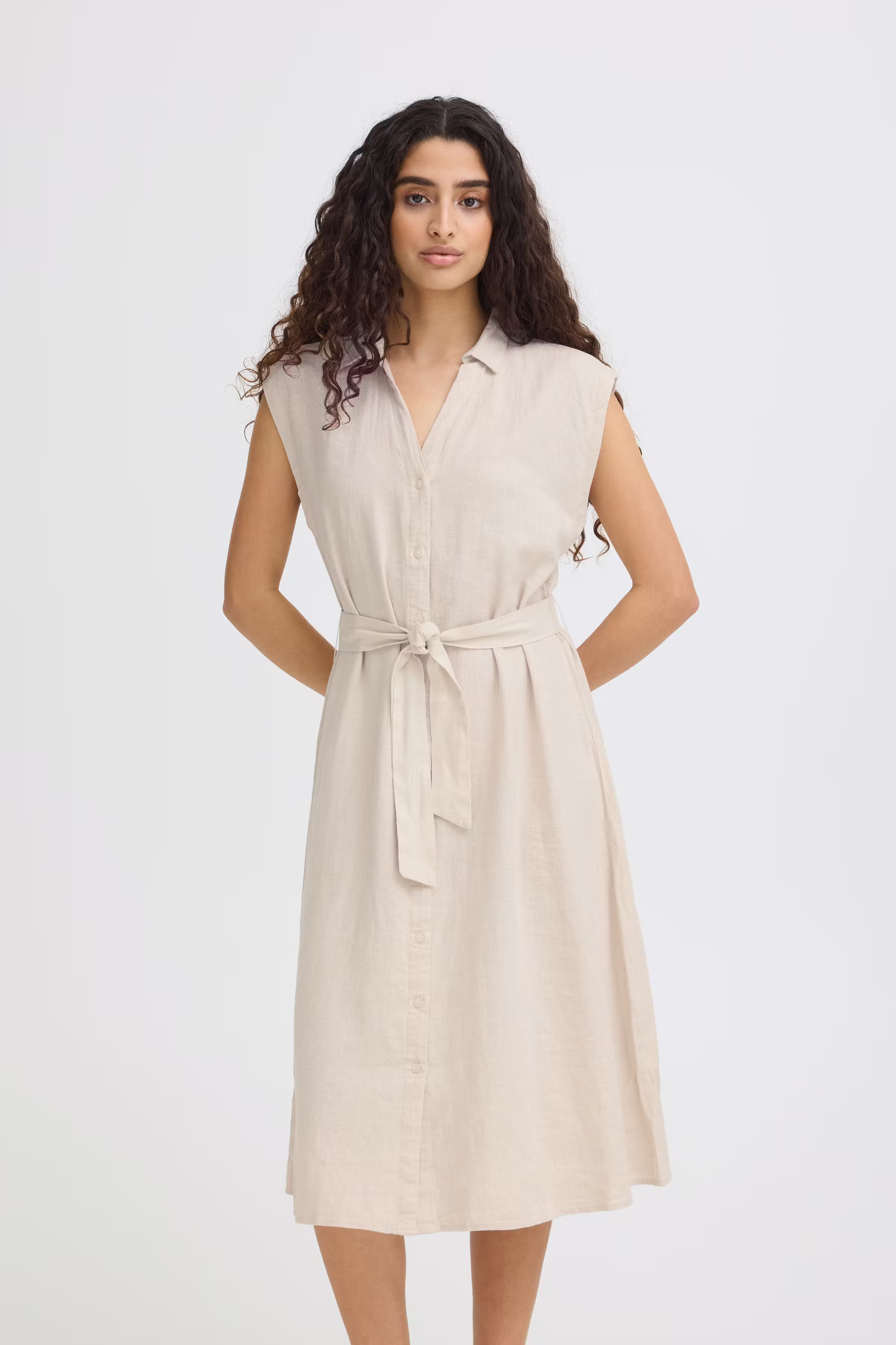 IHLINNO Kjole LOOKBOOK FRONT 20122928-204424