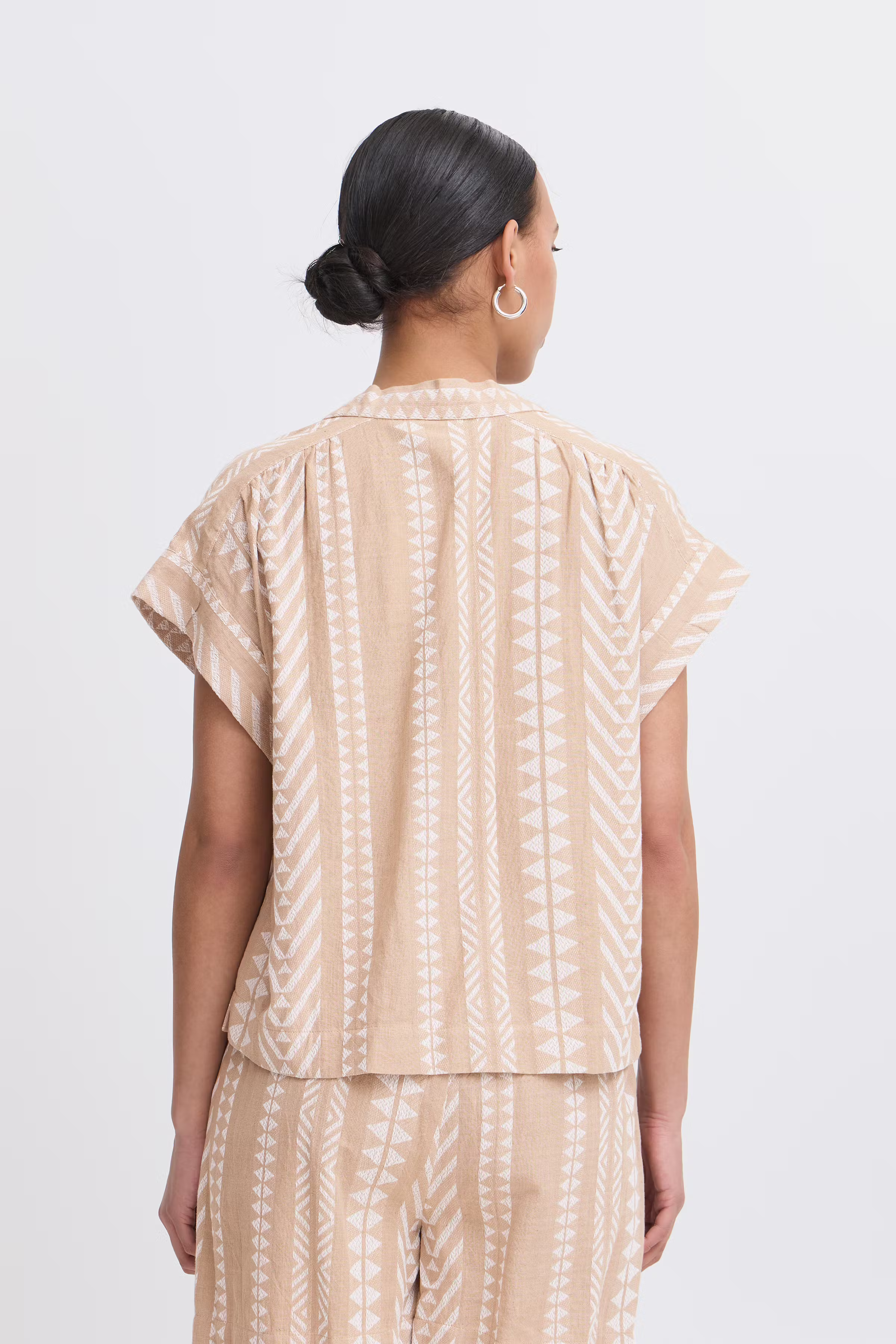 IHWALDINA Blouse LOOKBOOK BACK 20123365-160906