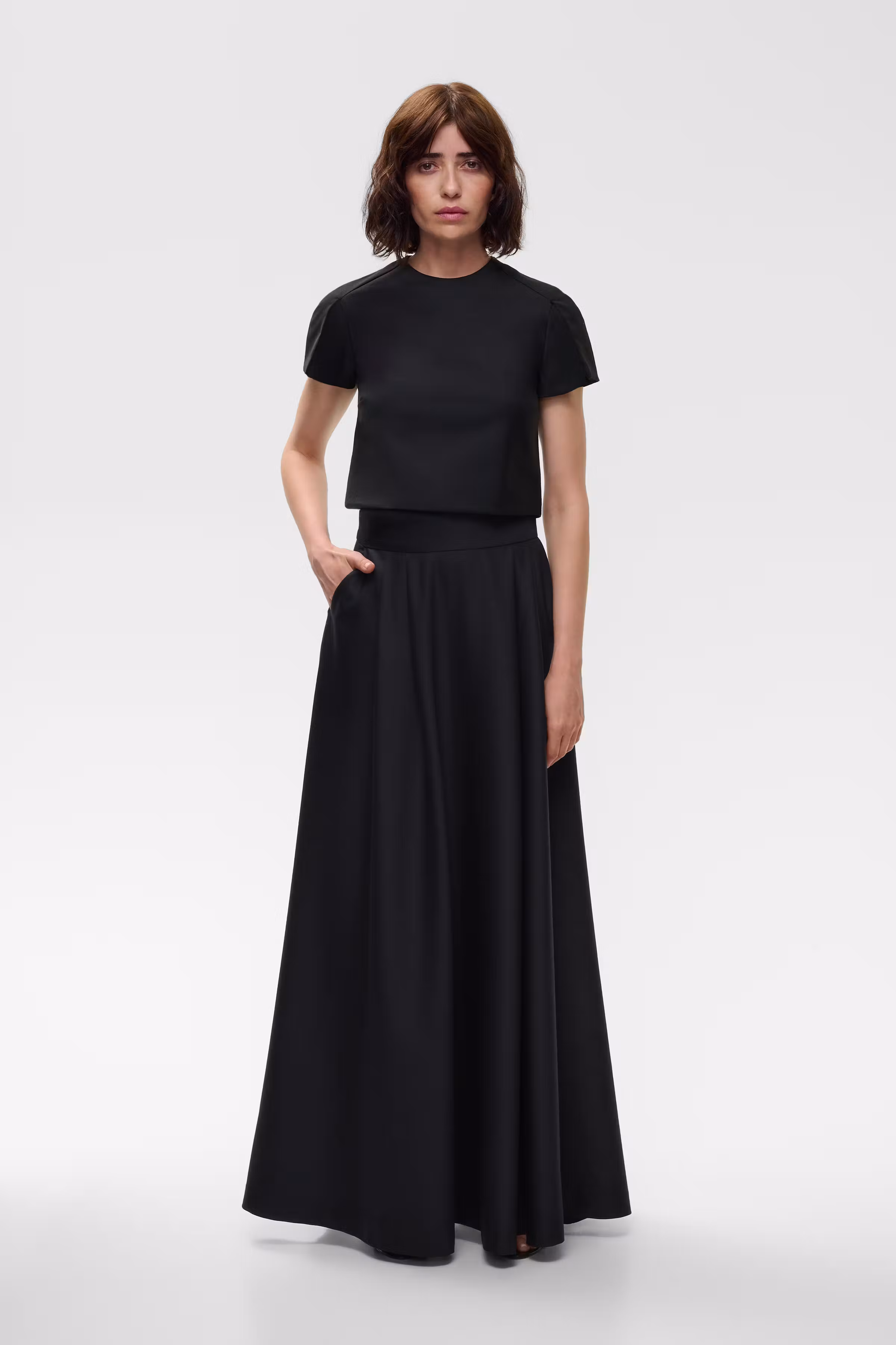 IOSusanna Skirt LOOKBOOK FRONT 30600438-BK999