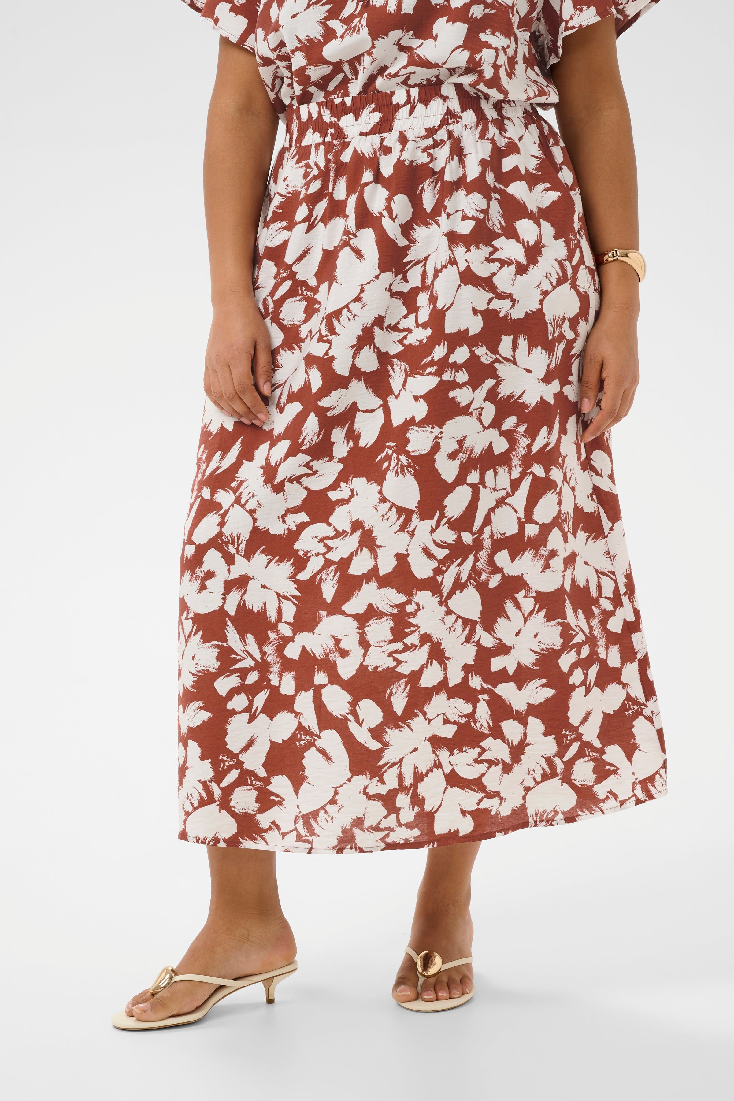 KCevia Skjørt LOOKBOOK FRONT 10584145-109283