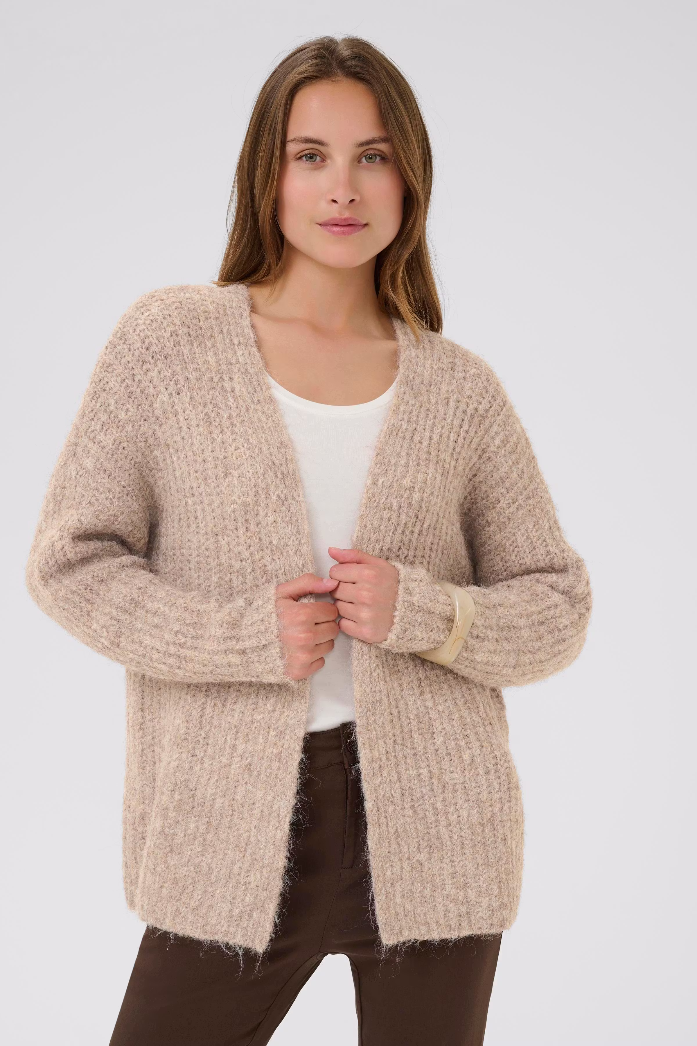 CUbrava Cardigan LOOKBOOK FRONT 50109920-1612121