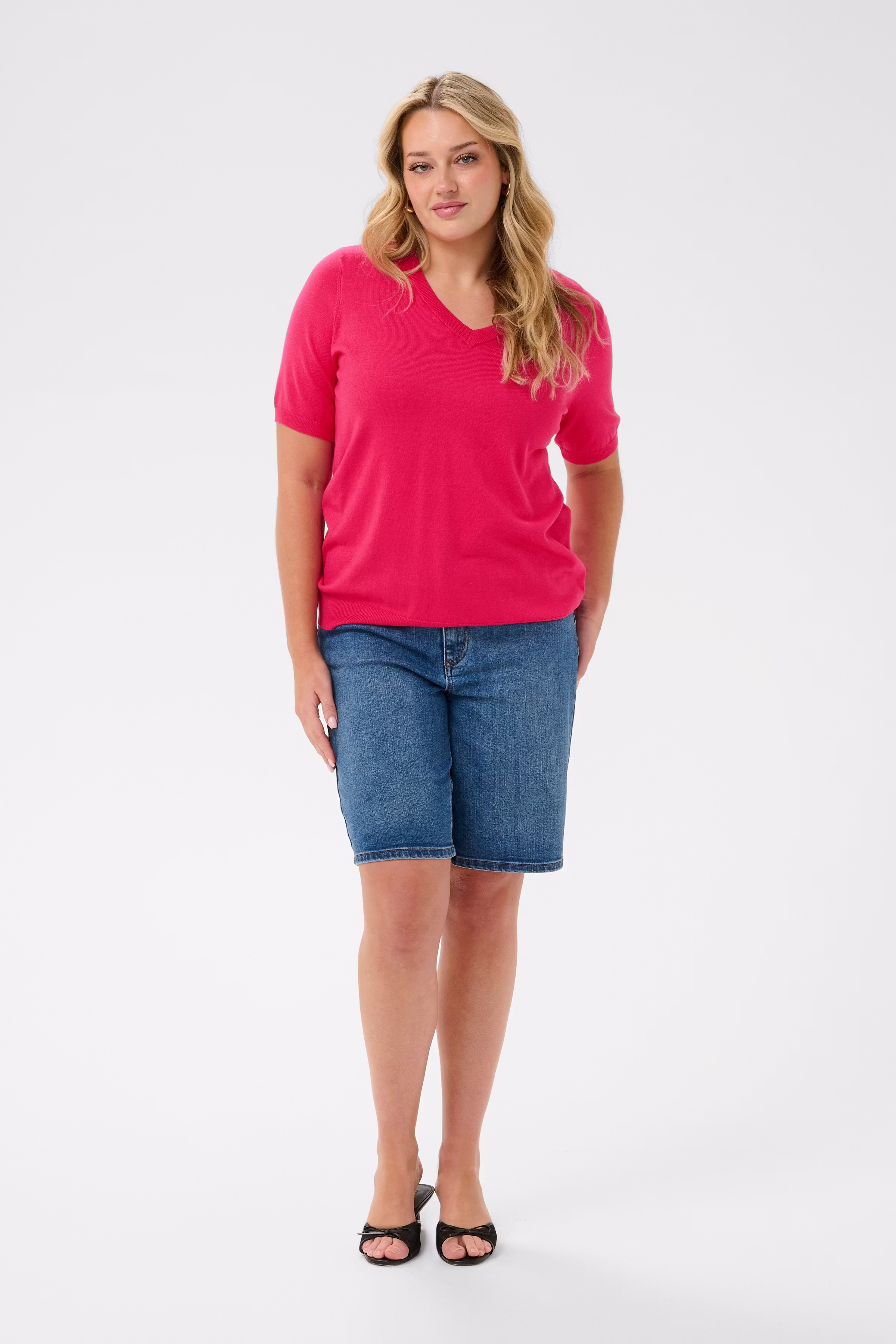 KClizzy Pullover LOOKBOOK FRONT 10582490-182143