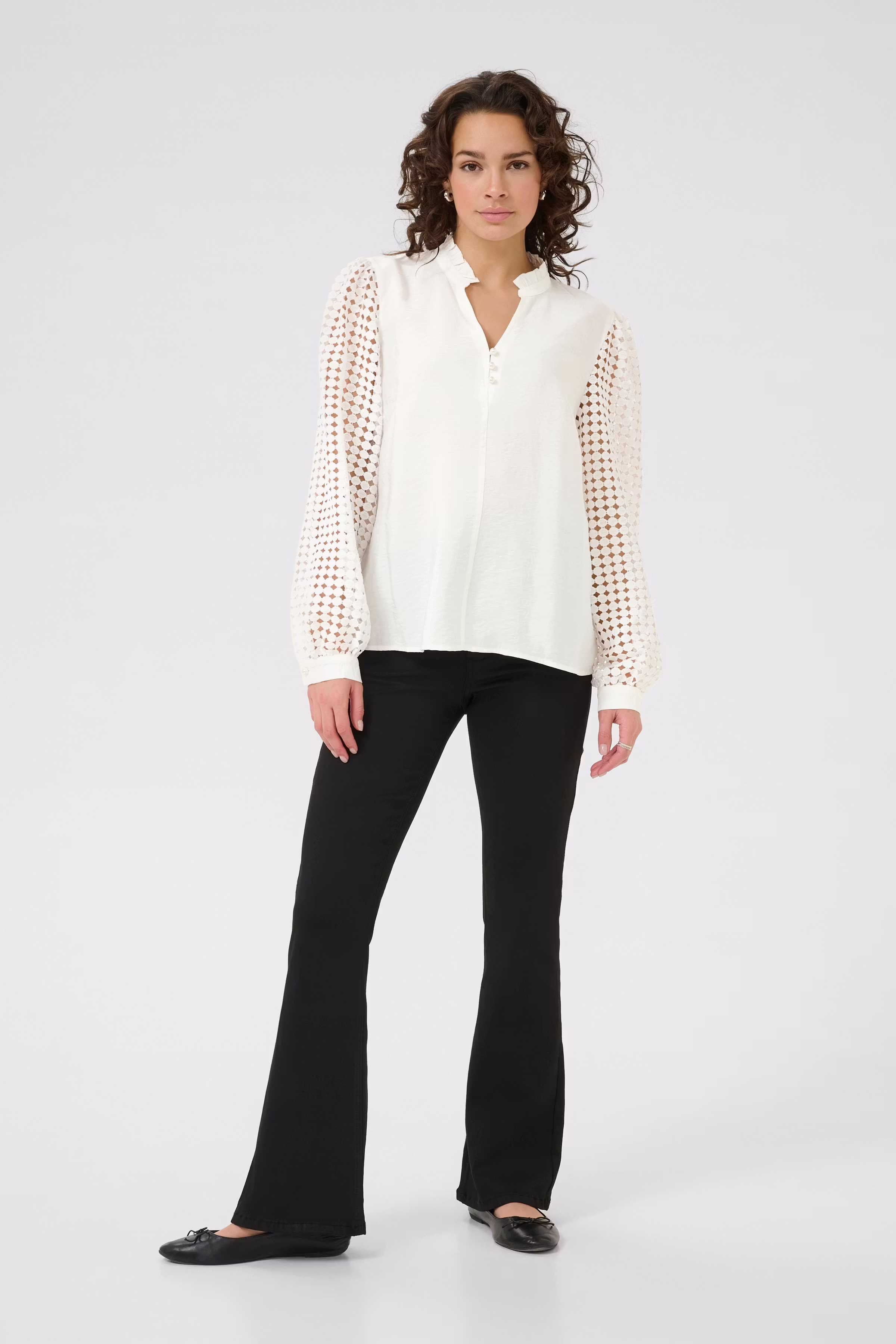 KAtulle Bluse LOOKBOOK FRONT 10510733-110602