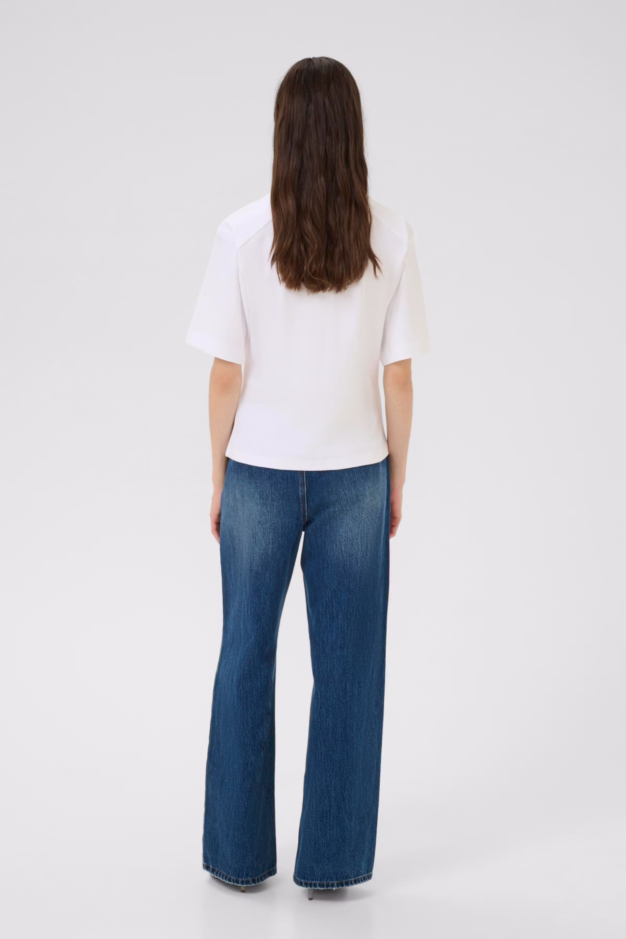 KBDella T-shirt LOOKBOOK BACK 10105772-110601