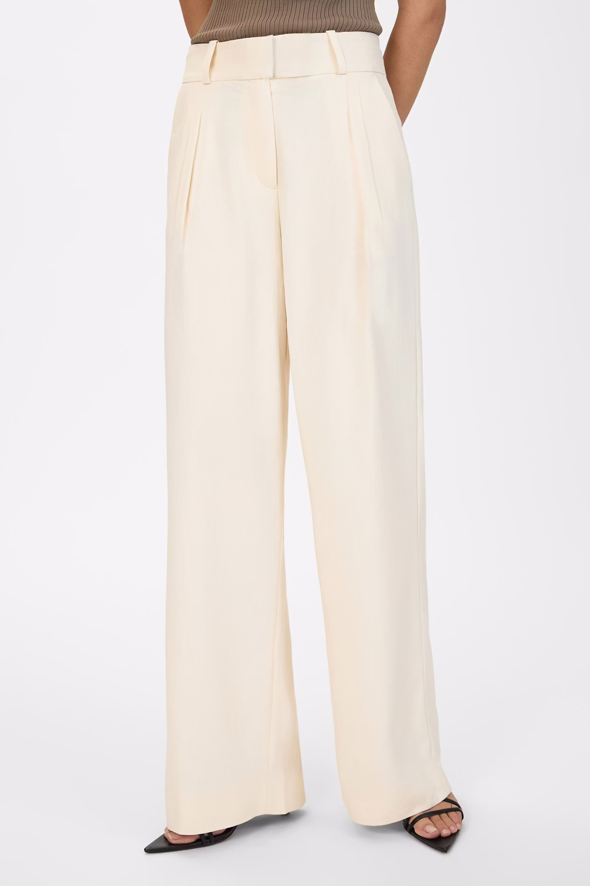 PRESCILLIA Trousers LOOKBOOK FRONT 30600616-WH014