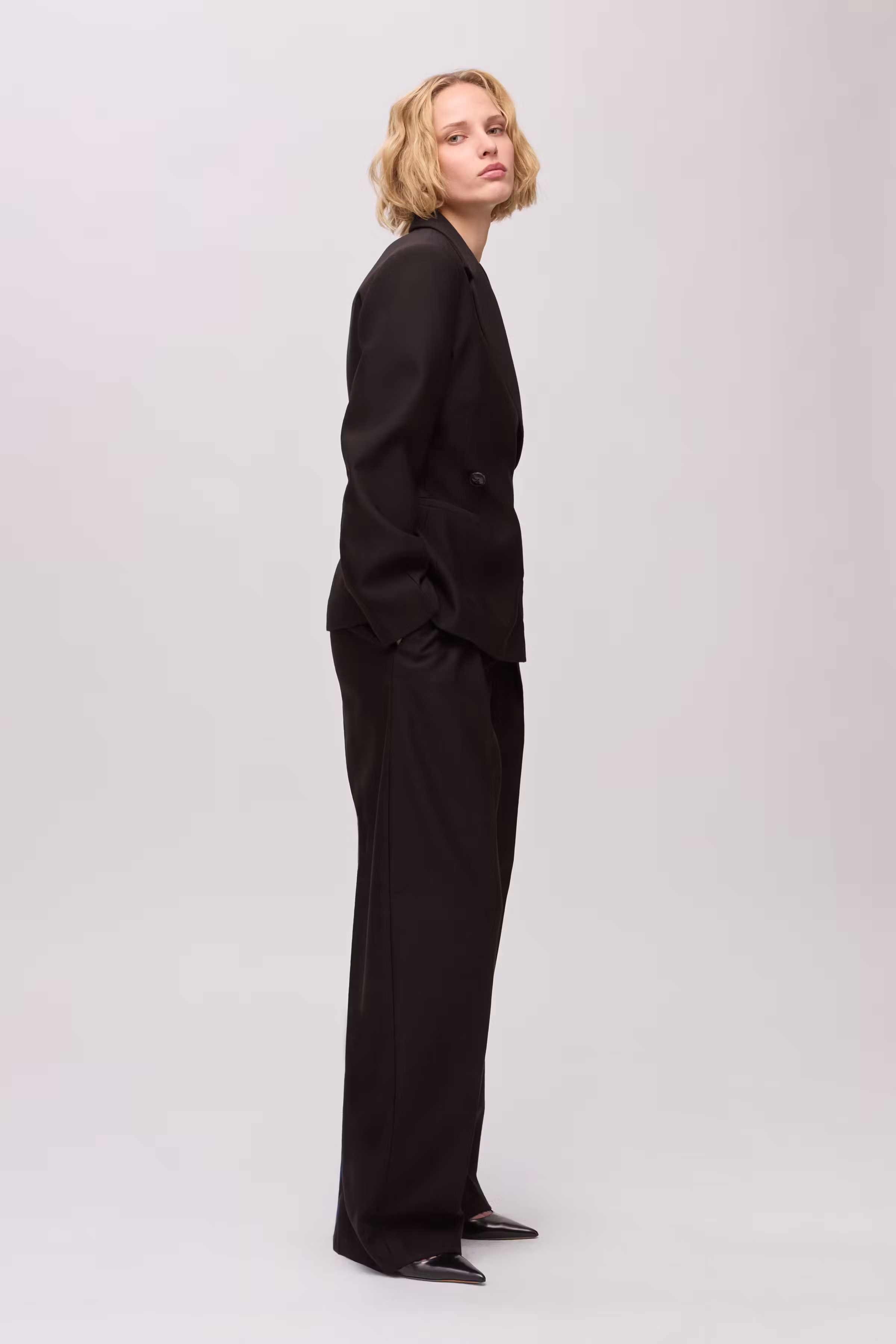 IOPinta Trousers LOOKBOOK FRONT 30600133-BR291