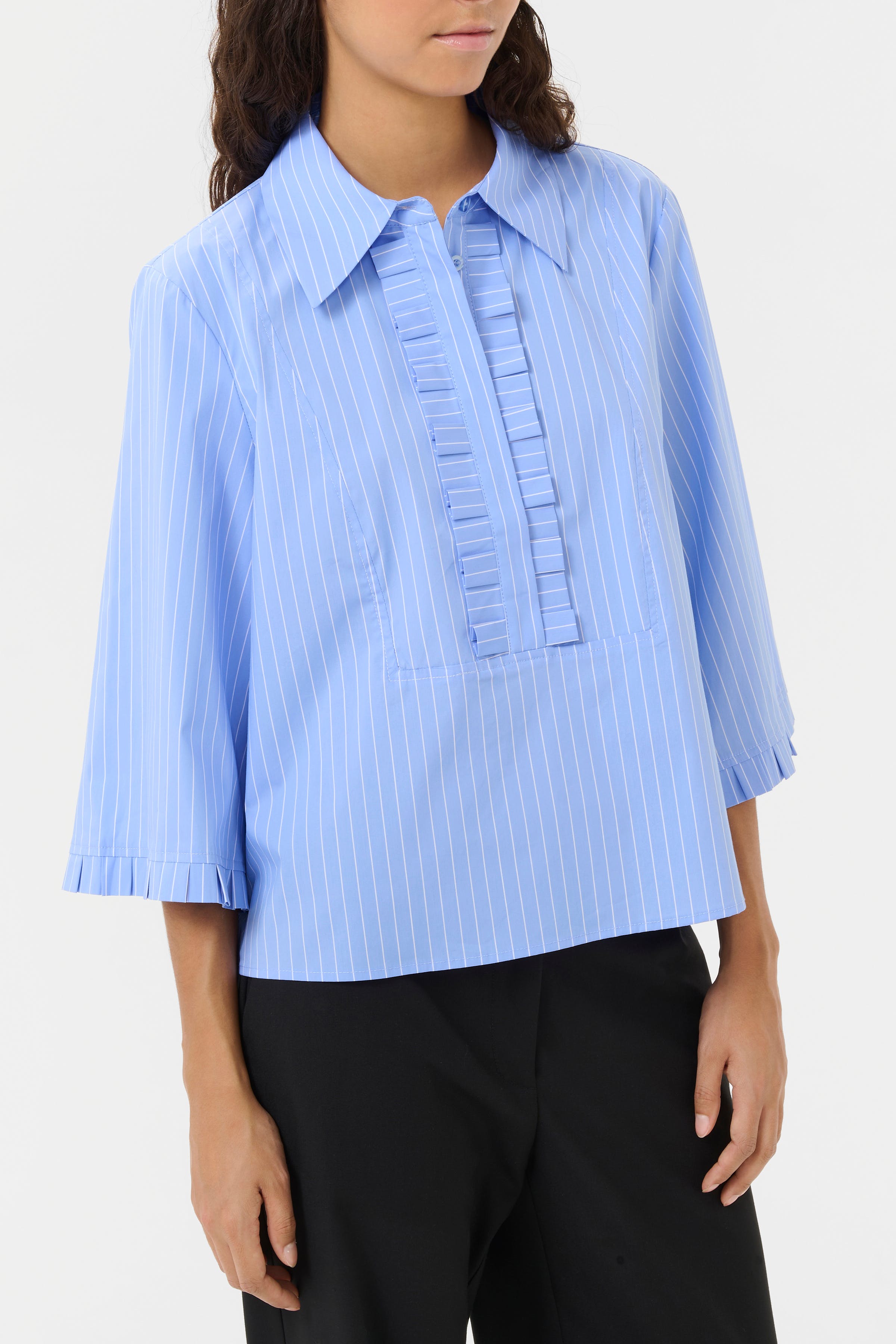 KBAmy Shirt LOOKBOOK FRONT 10105536-107964