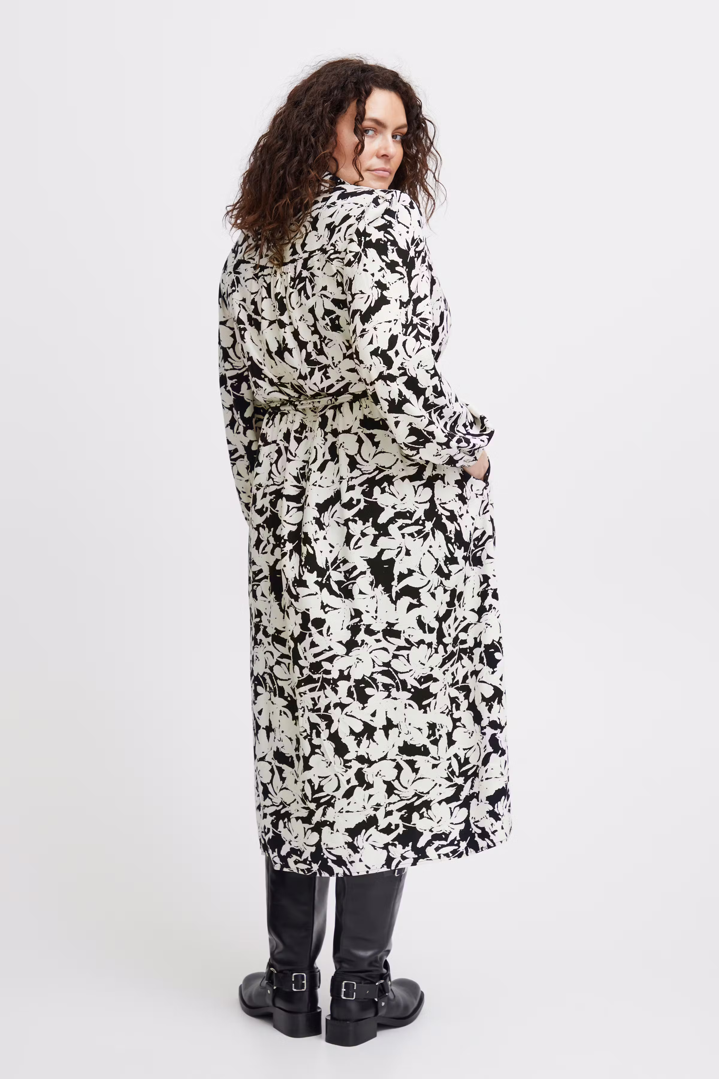 Kjole LOOKBOOK BACK 20612605-202203