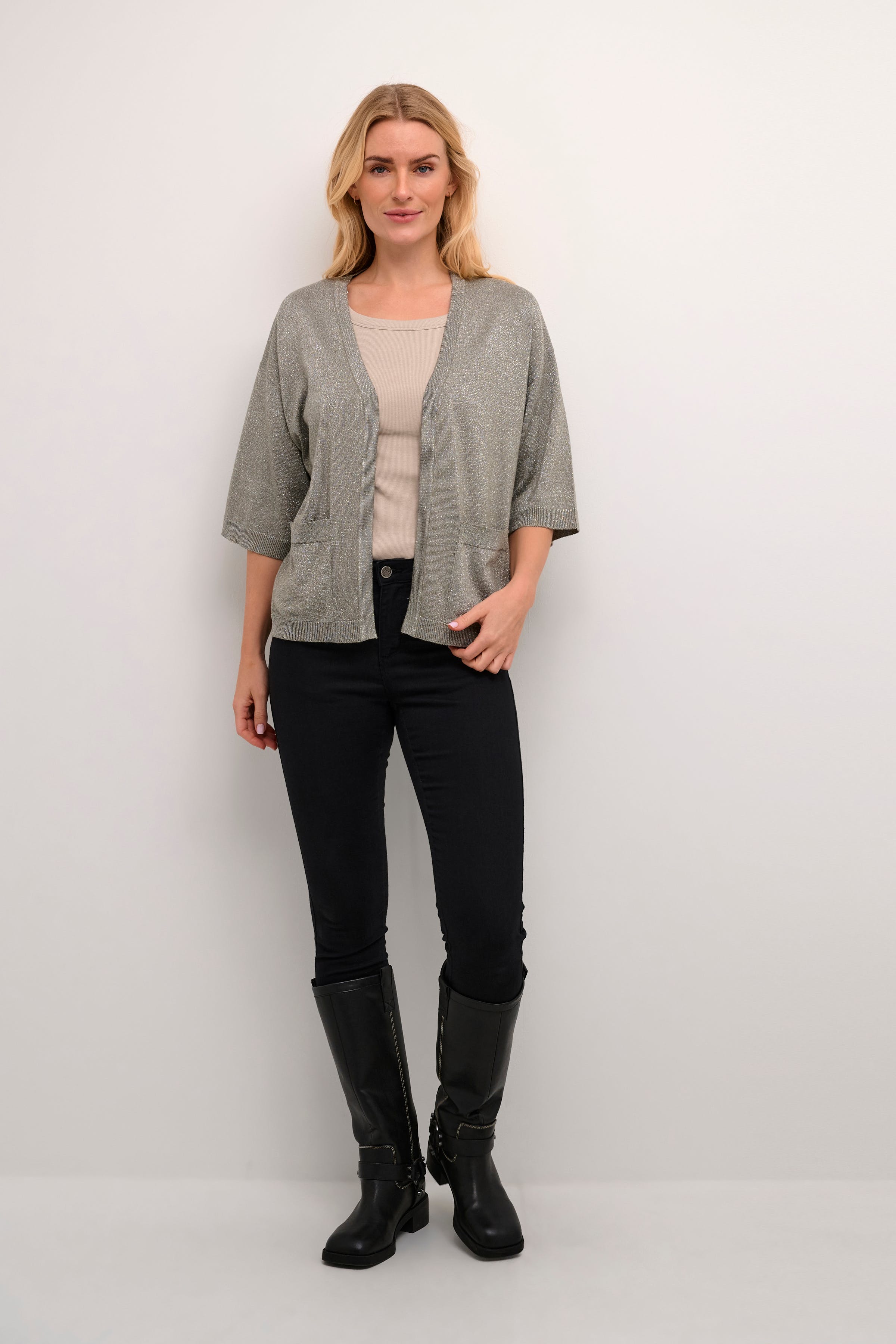 KAregina Vest LOOKBOOK FRONT 10508618-170613