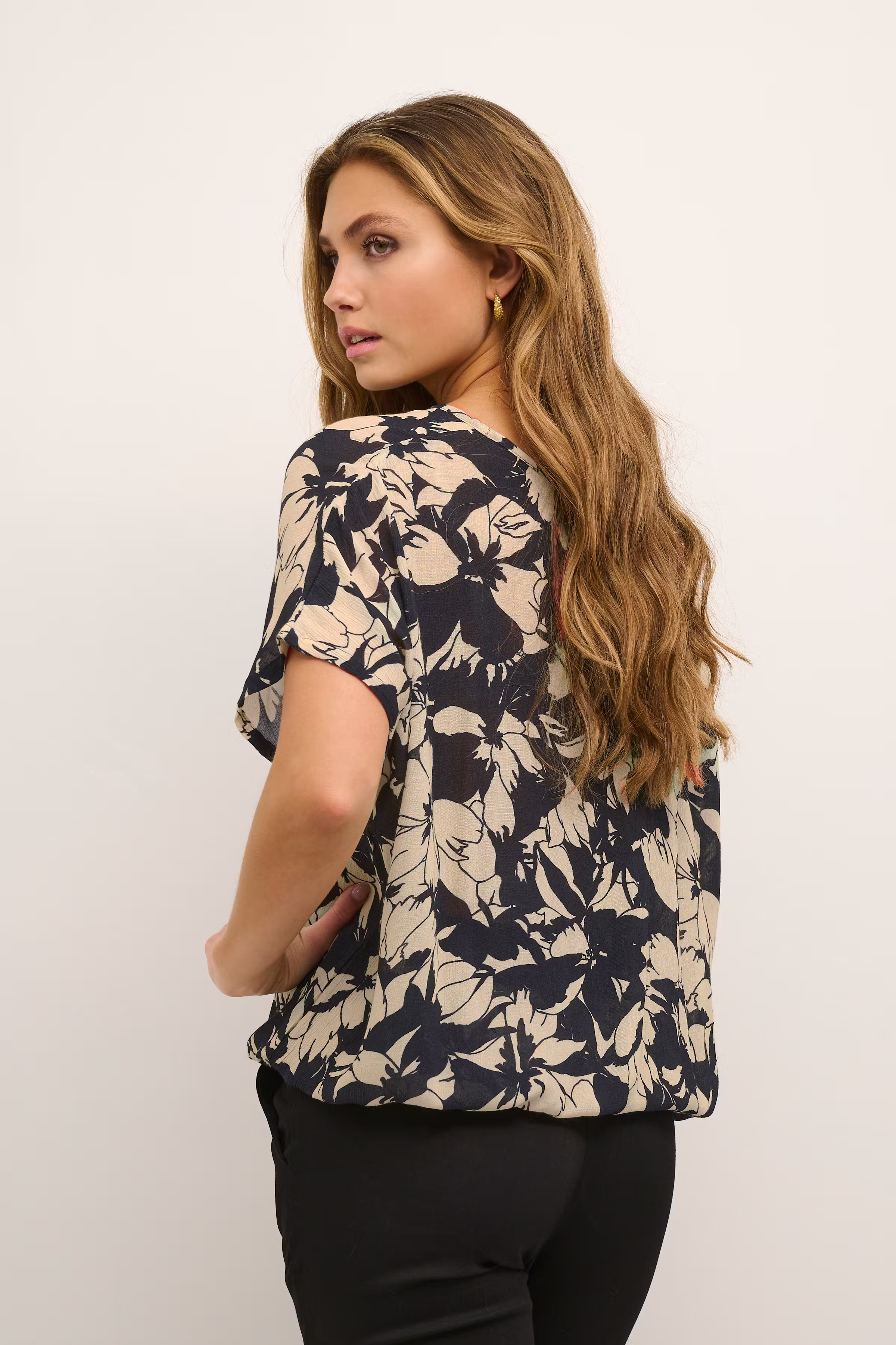 KAlokia Bluse LOOKBOOK BACK 10551852-103453