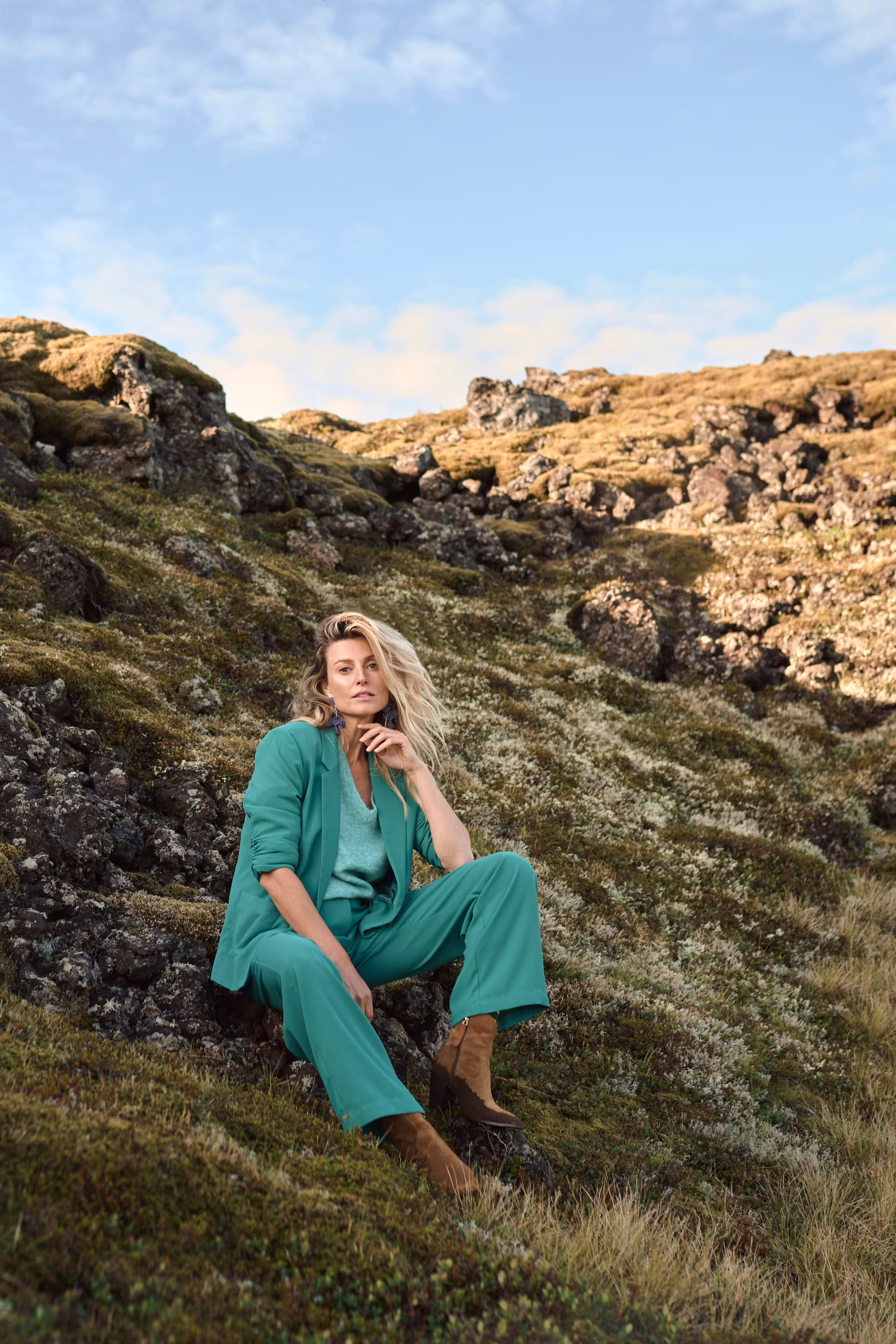 CRCocamia Blazer LOCATION NONE 10610271-185016