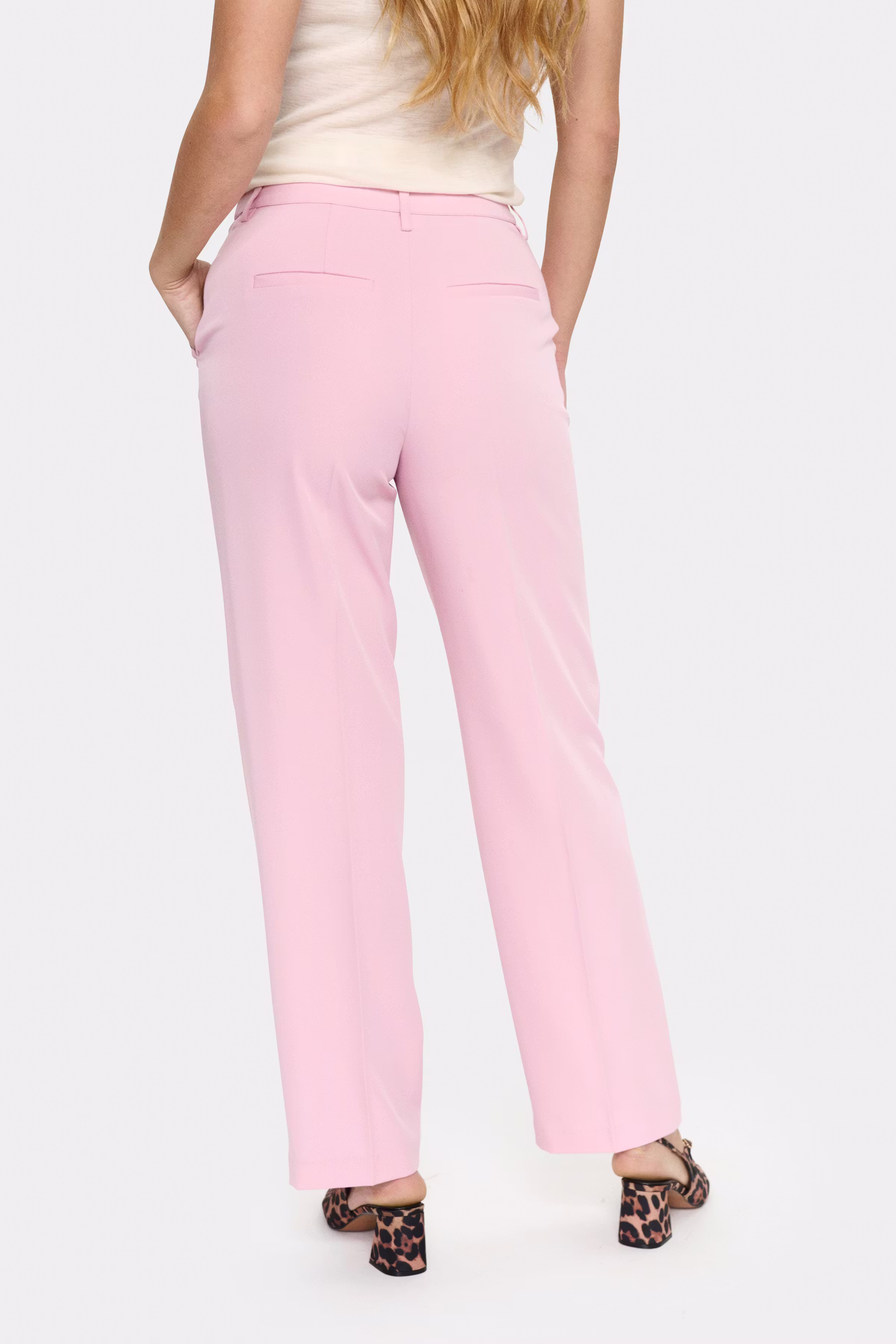 LamiaSZ Hose LOOKBOOK BACK 30512203-142305