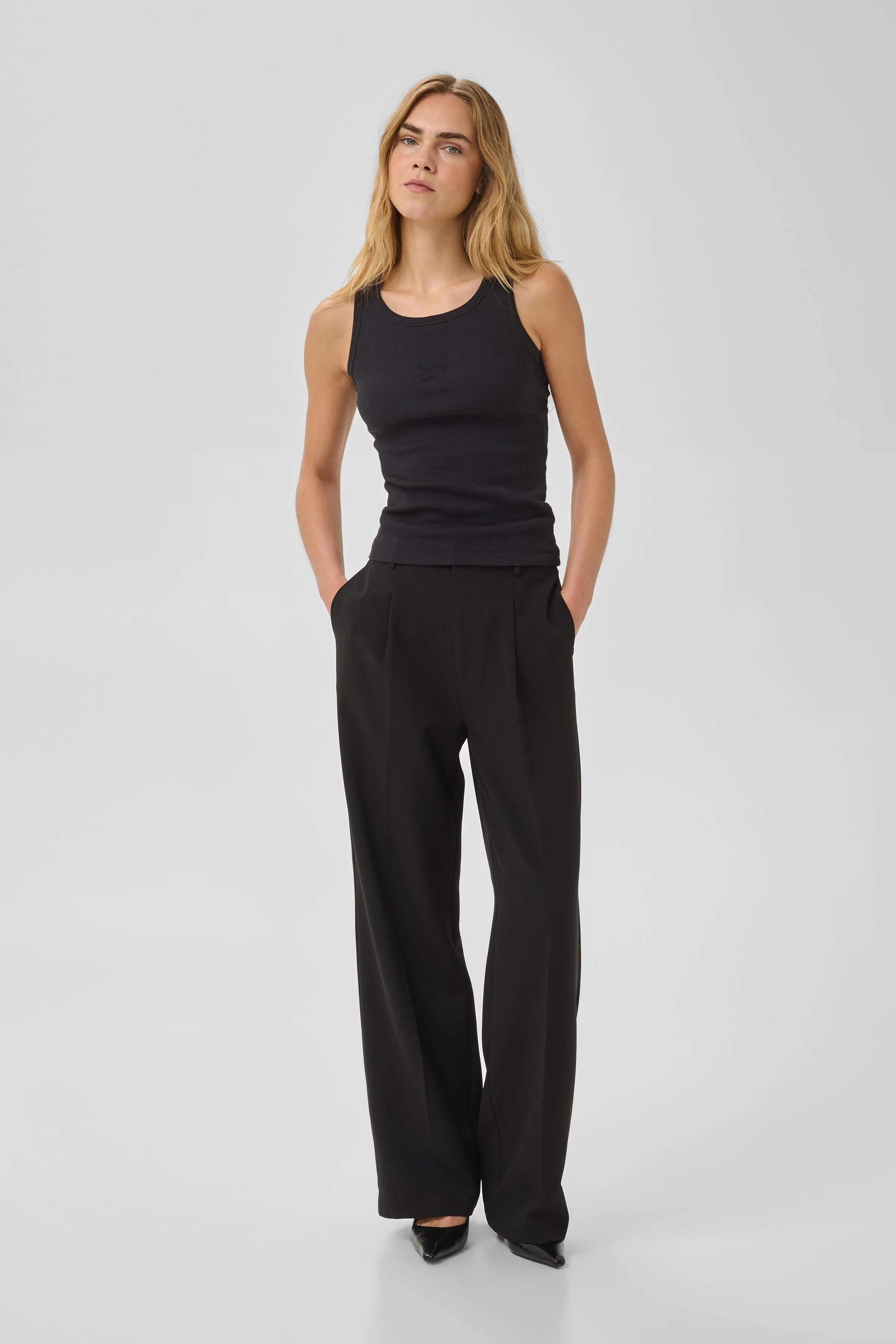 08 THE MANDY TOP LOOKBOOK FRONT 10704858-100031