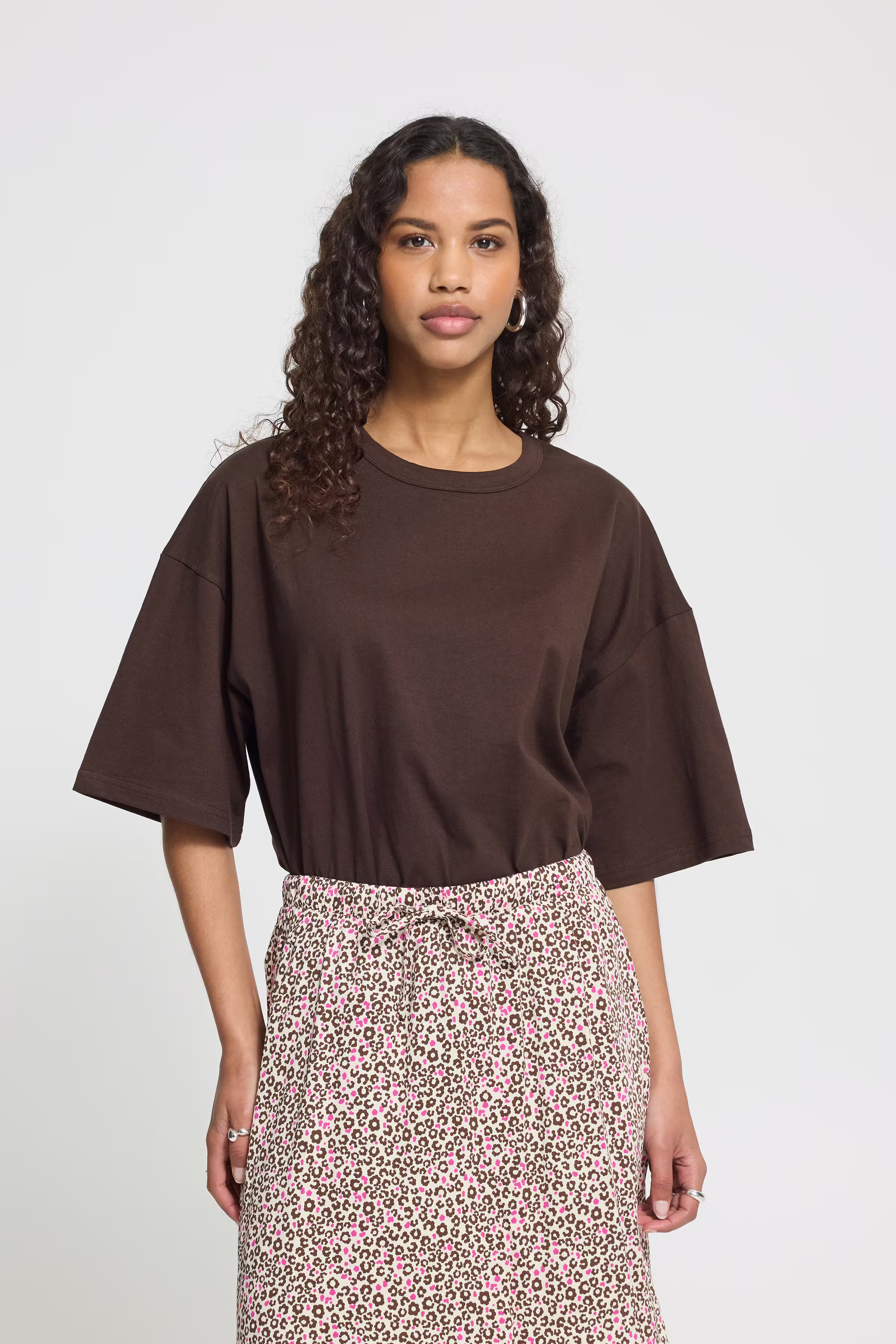 IHPALMER EXTRA LOOSE T-shirt LOOKBOOK FRONT 20124233-191419