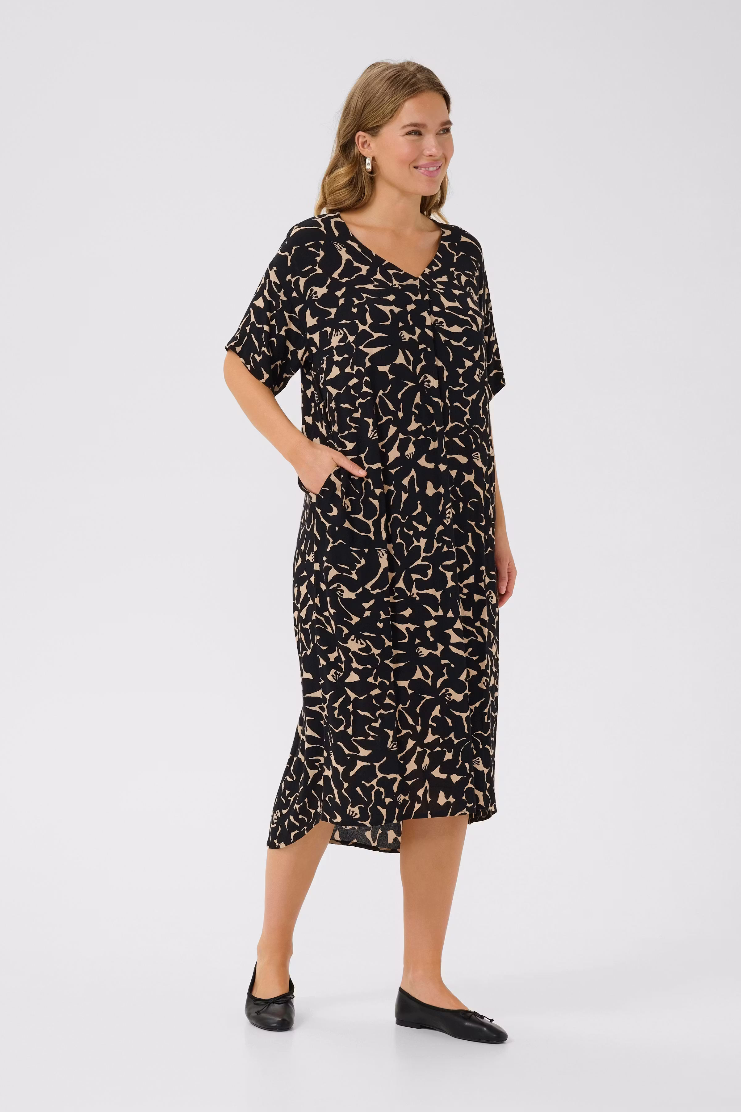 BPisabella Kleid LOOKBOOK FRONT 10590916-107876B