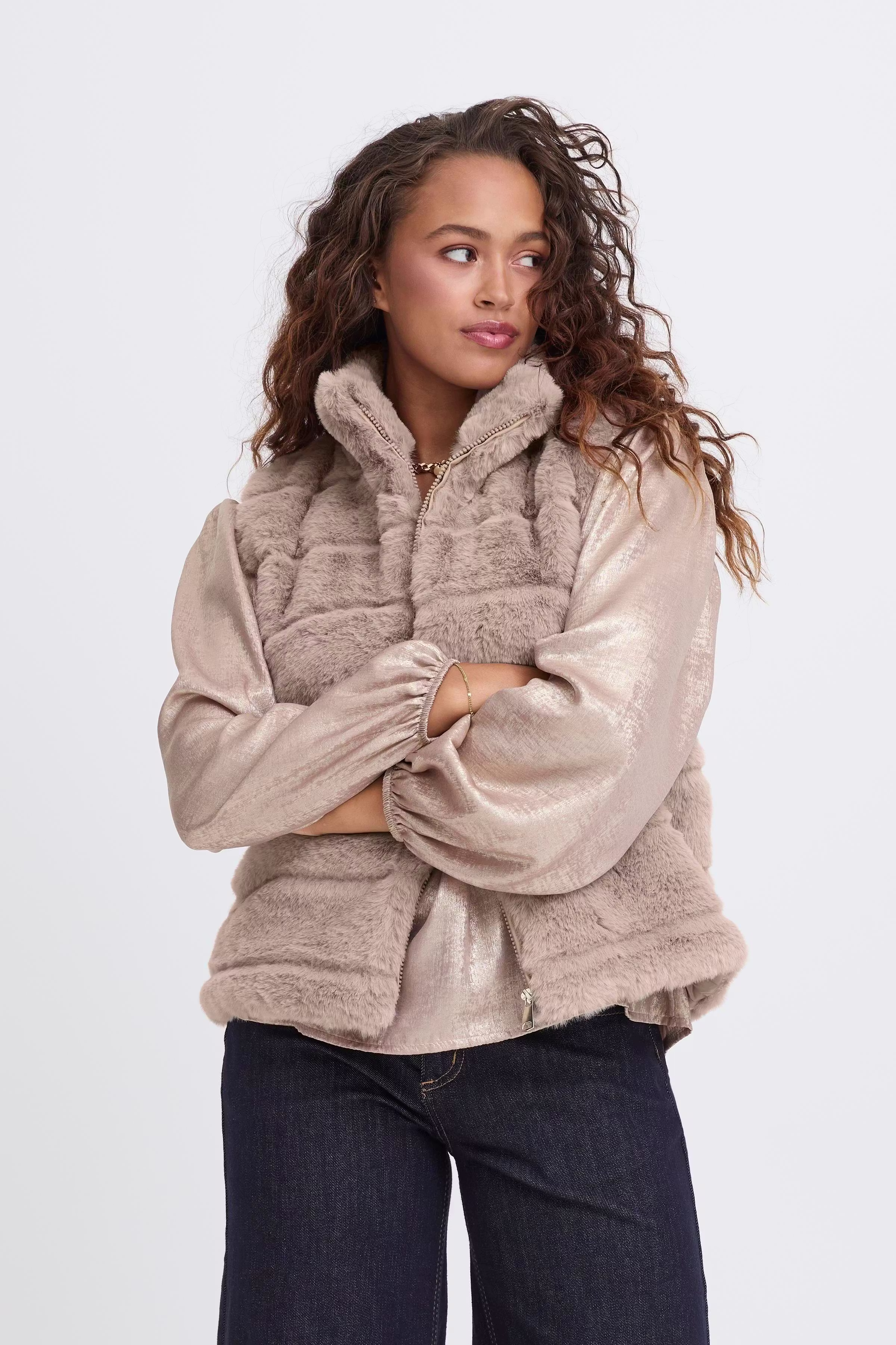 SBMELLA Vest LOOKBOOK FRONT 22101096-170909