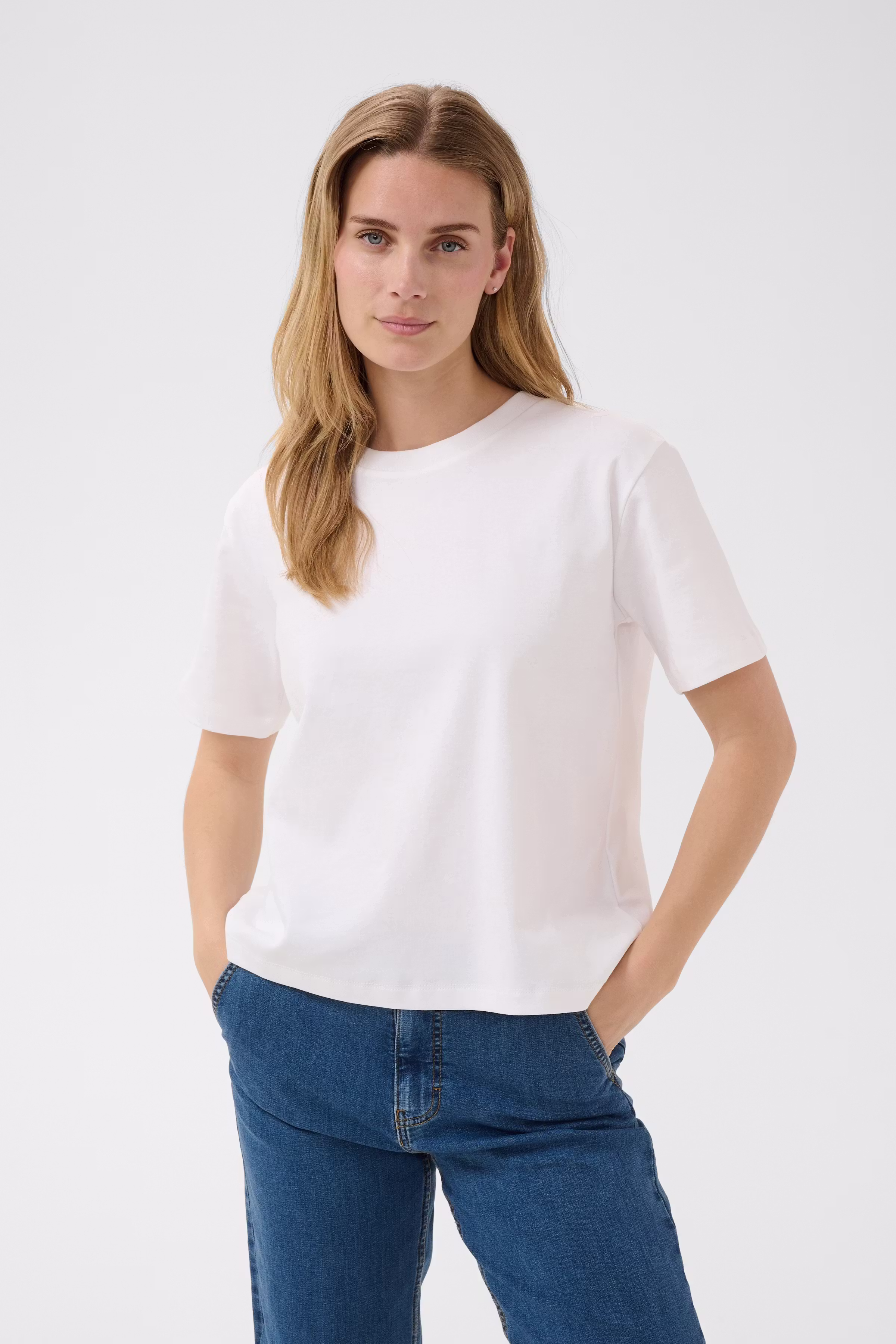 AnnePW T-shirt LOOKBOOK FRONT 30308060-110601