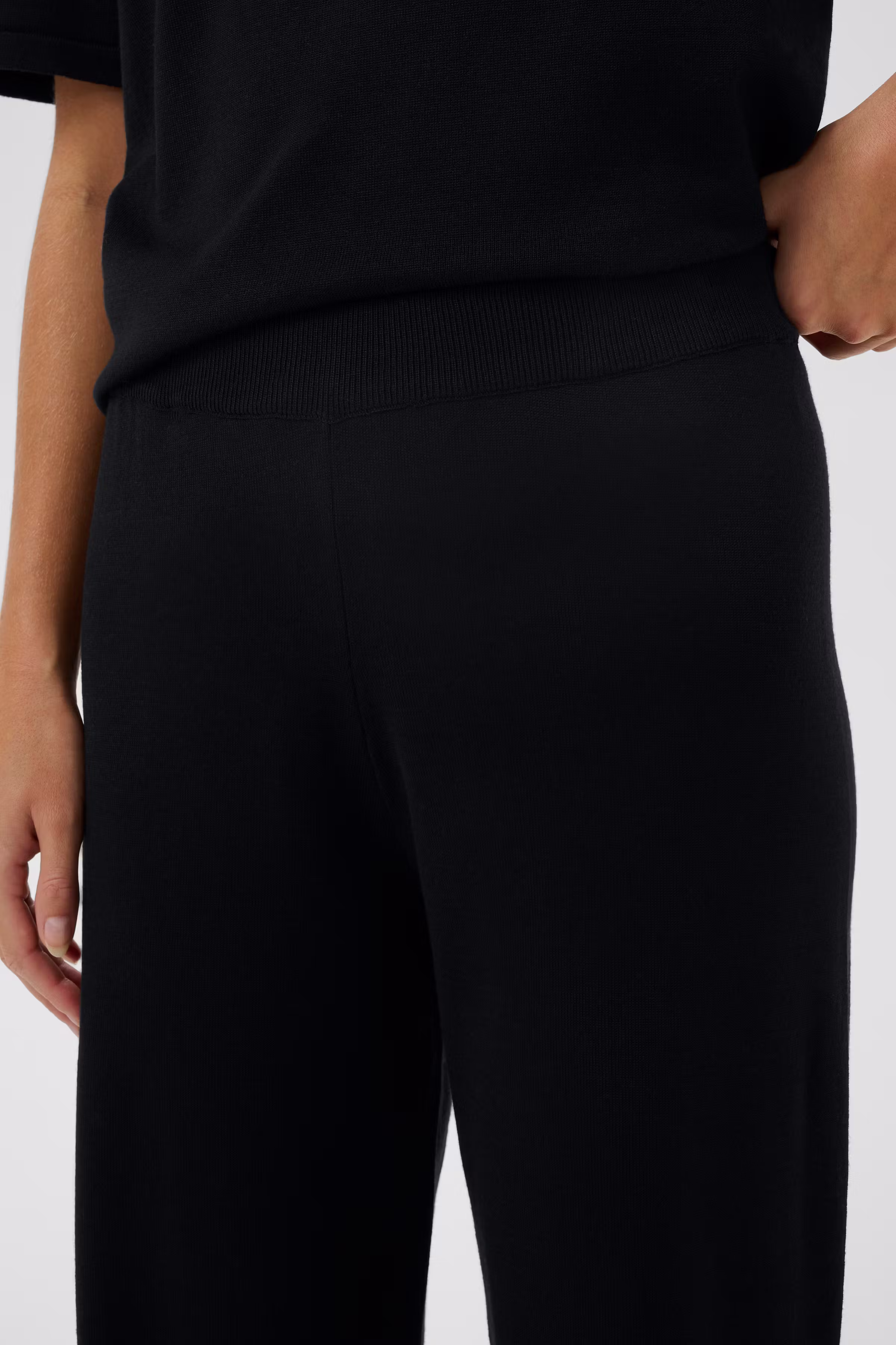 MilaSZ Trousers LOOKBOOK DETAIL 30511095-193911