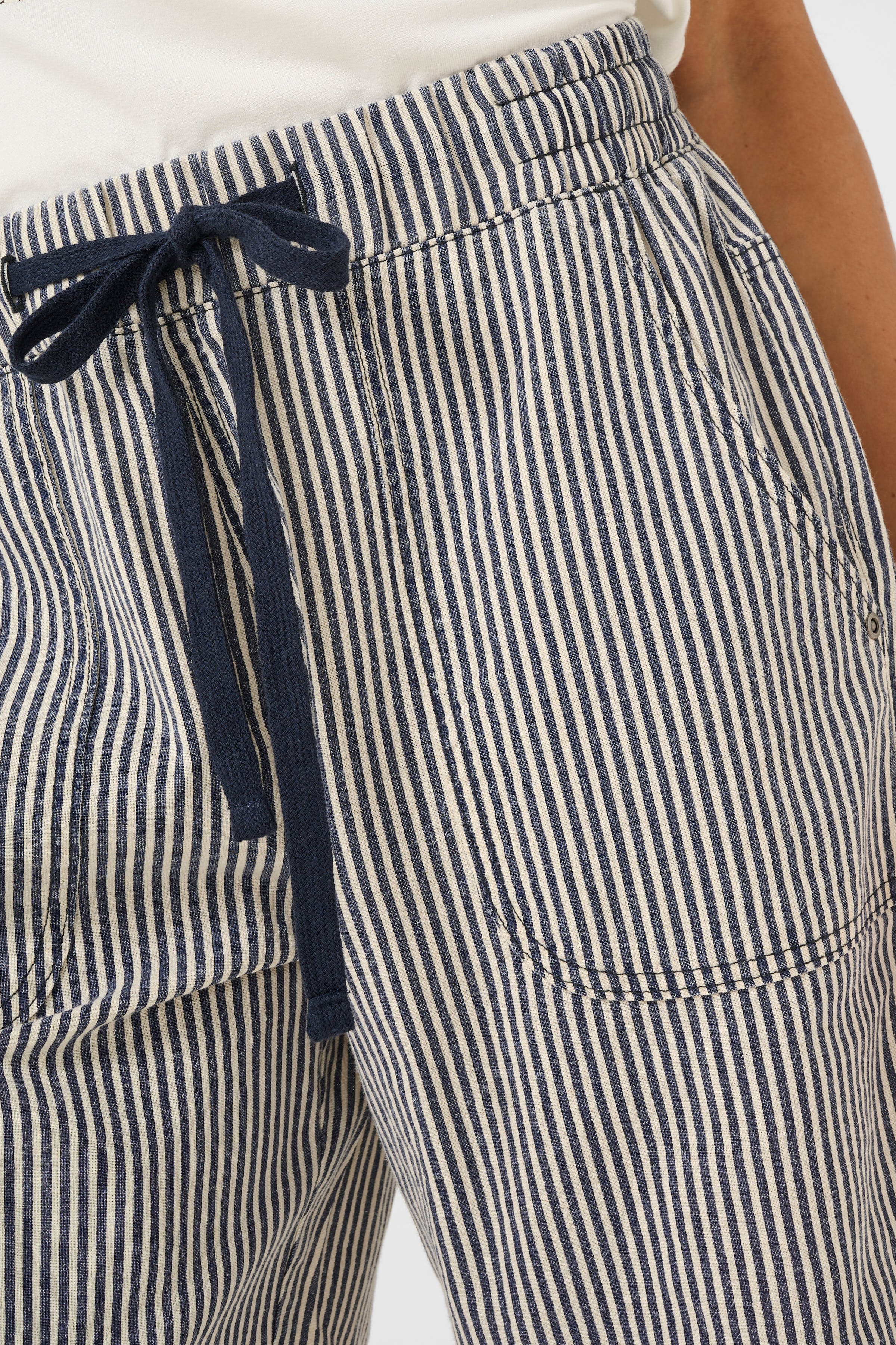 KAnaya Shorts LOOKBOOK DETAIL 10509008-106298