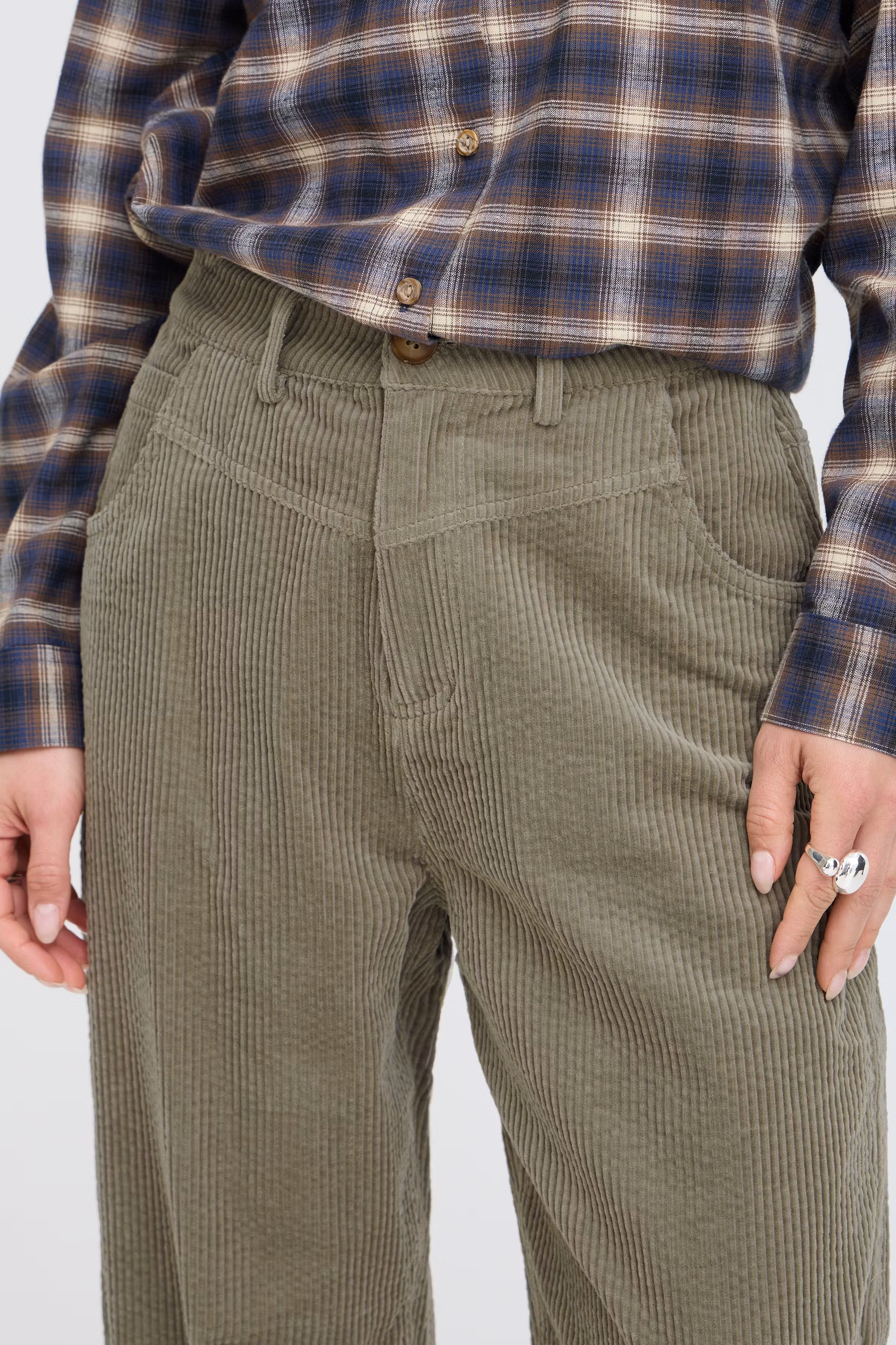 PZESSY Trousers LOOKBOOK DETAIL 50210724-170613