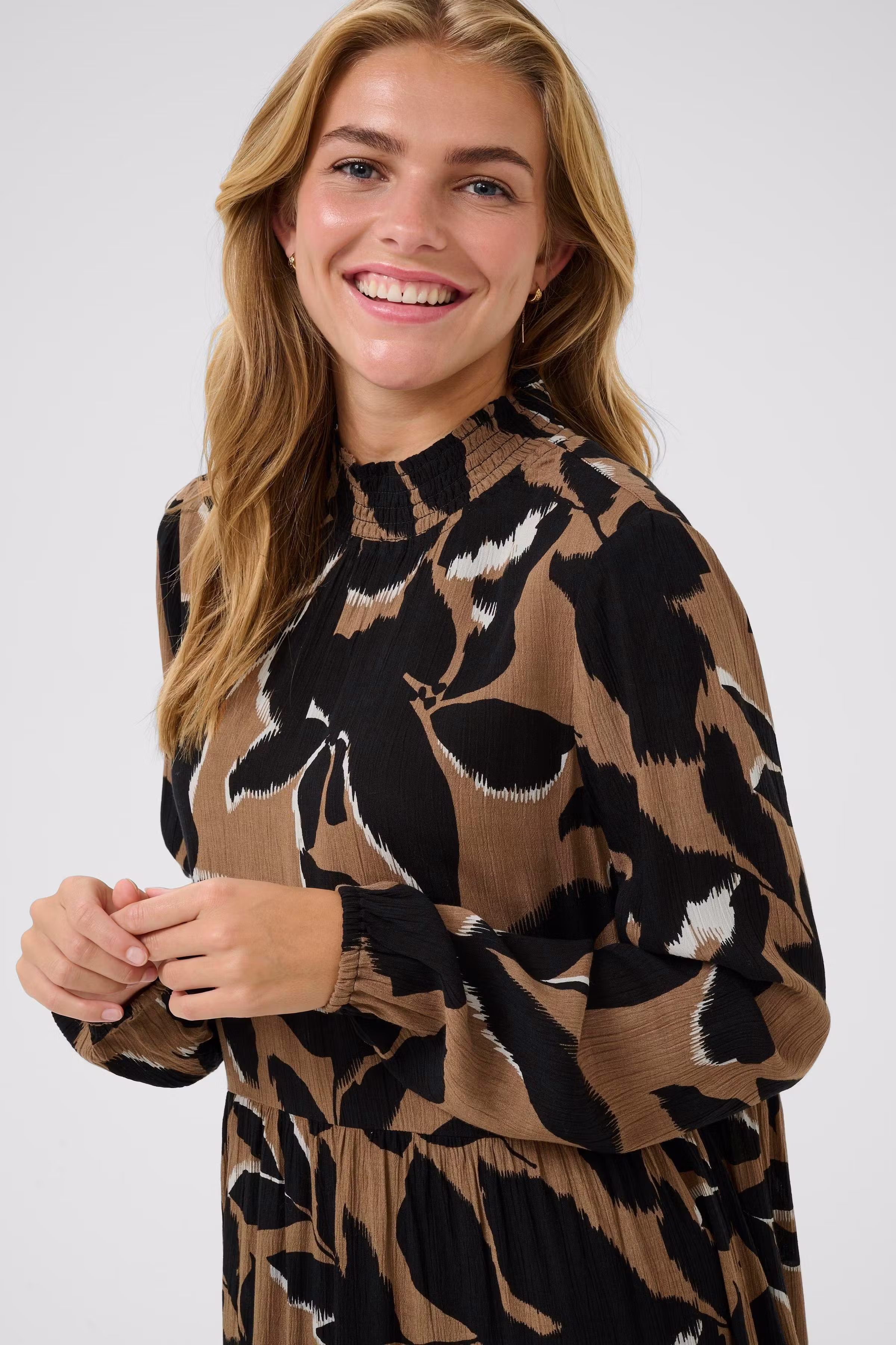 KAlinda Kjole LOOKBOOK DETAIL 10510741-108791