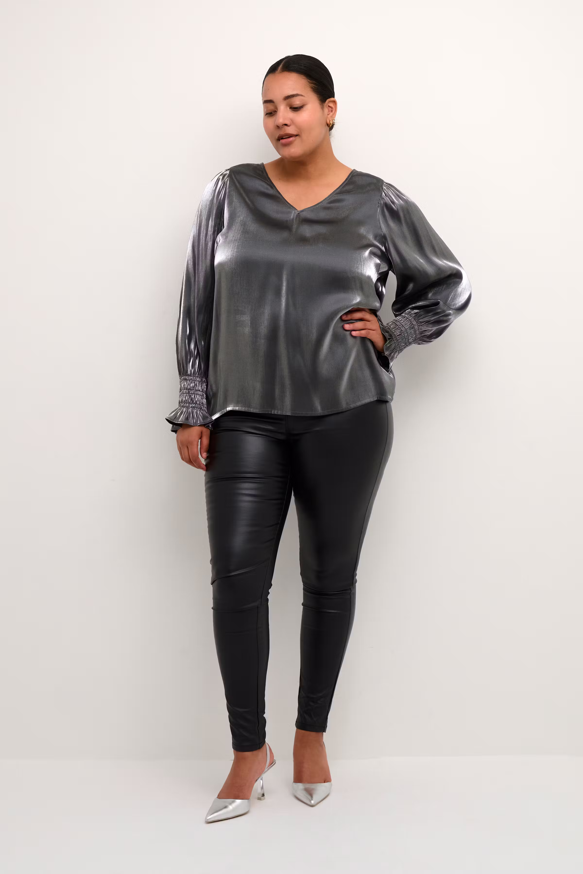 KCmilla Bluse LOOKBOOK FRONT 10581887-100281