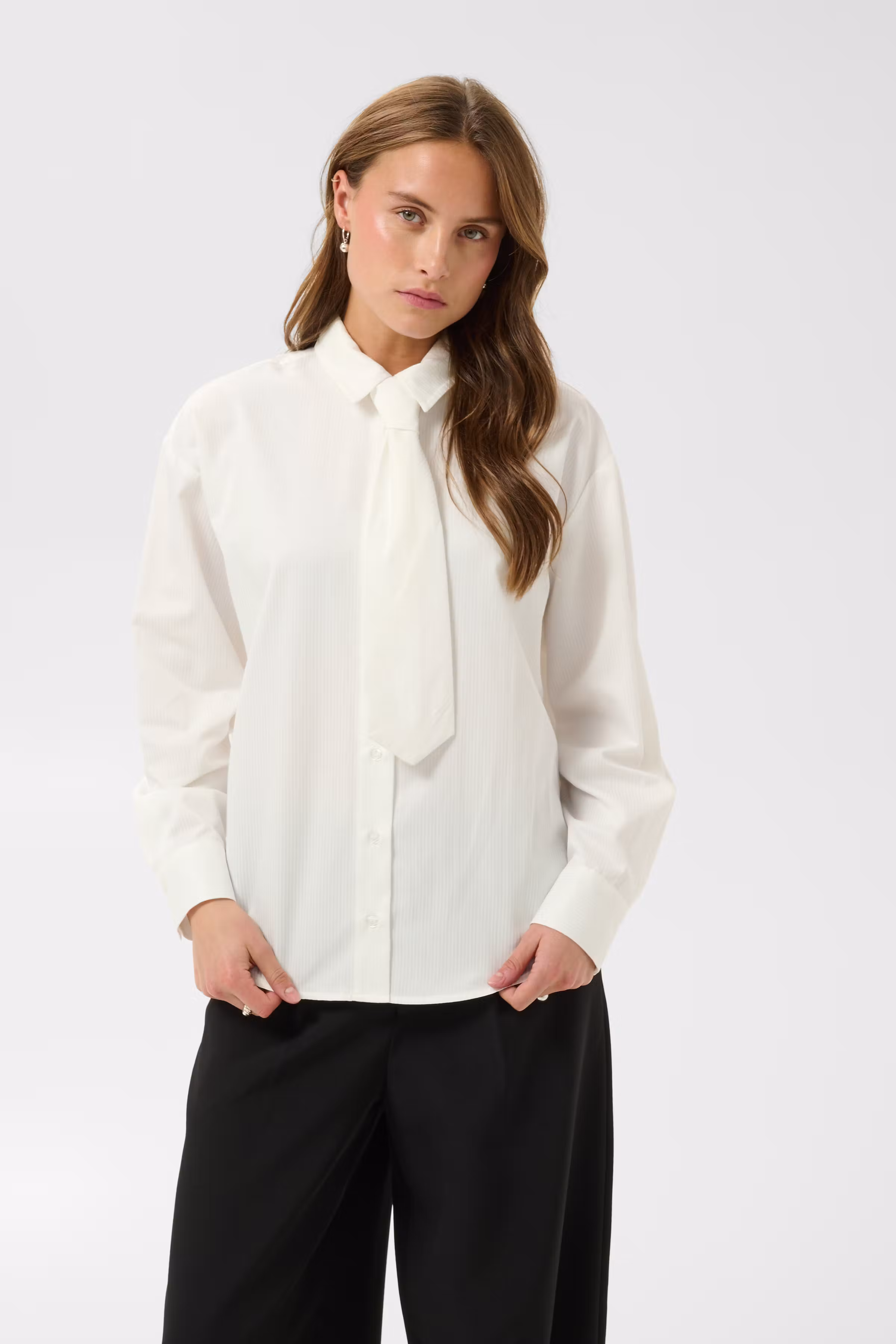 KAsolea Overhemd LOOKBOOK FRONT 10512605-107050