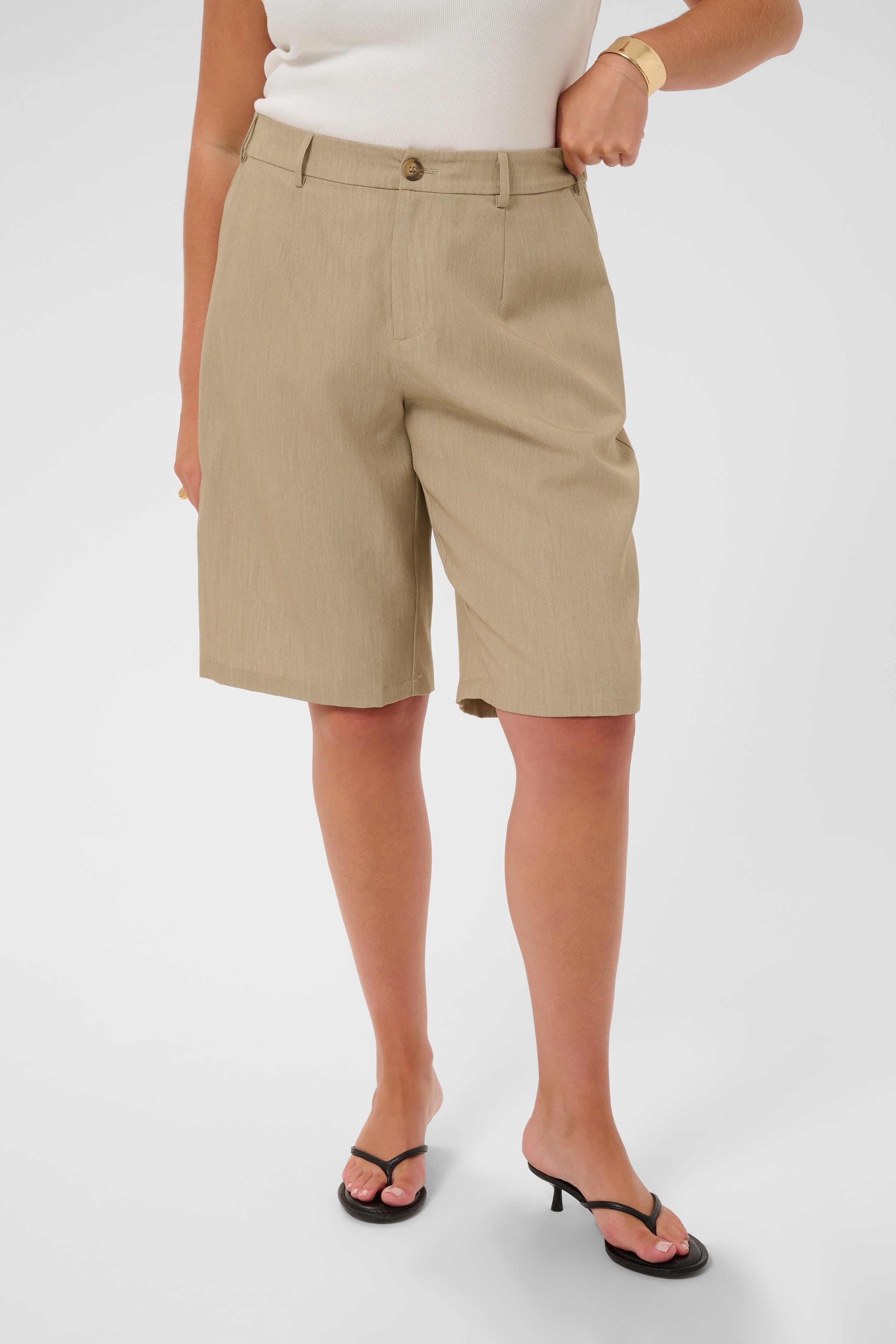 KCjulia Shorts LOOKBOOK FRONT 10584931-1000760