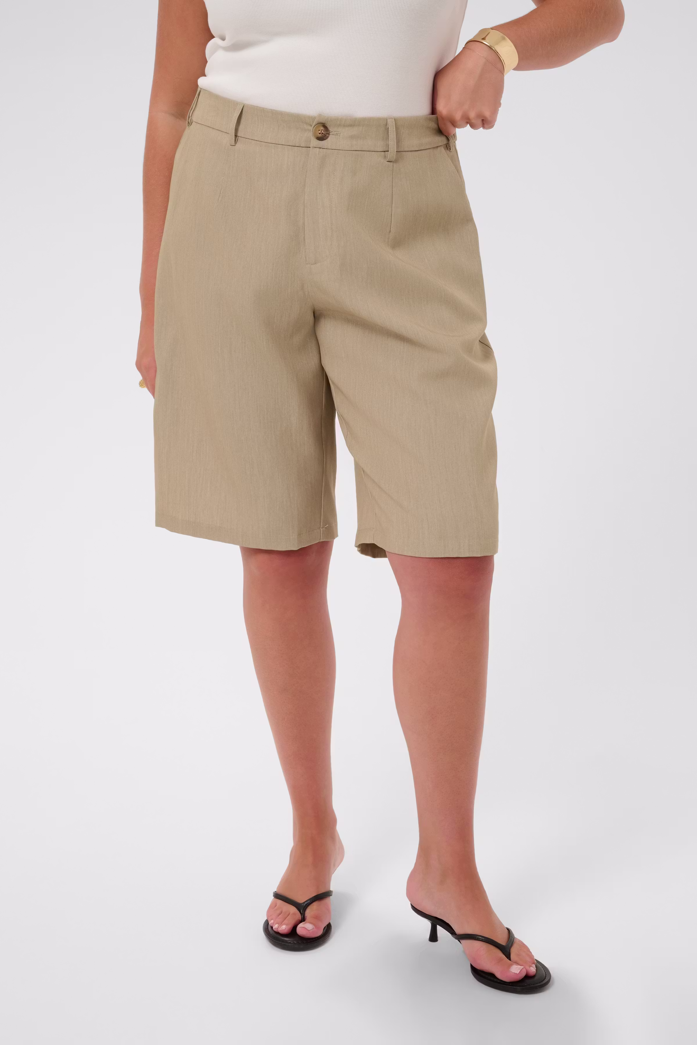 KCjulia Shorts LOOKBOOK FRONT 10584931-1000760