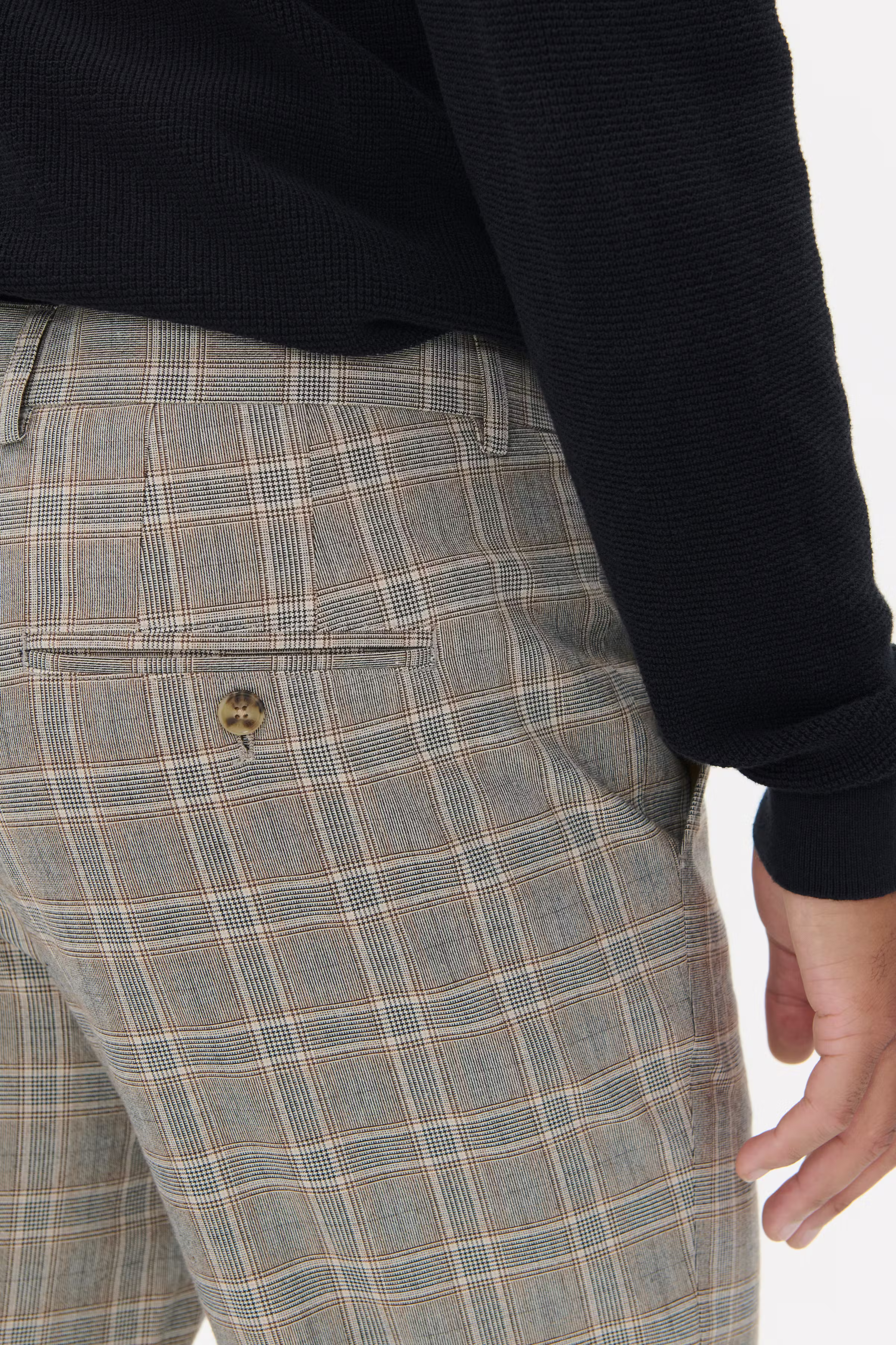 MAliam Hose LOOKBOOK DETAIL 30207329-190808