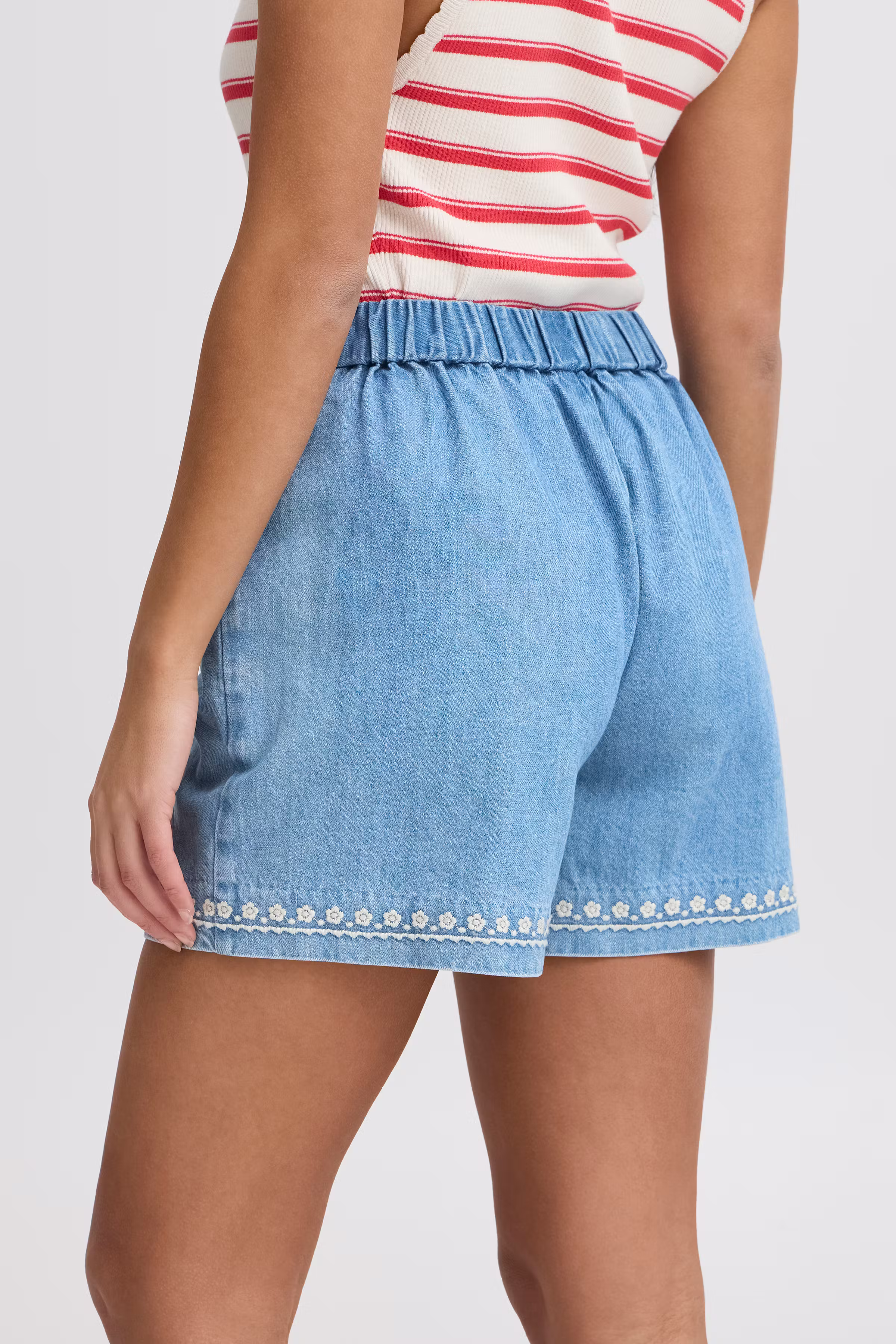 IRTAWNY Shorts LOOKBOOK DETAIL 20122714-203935