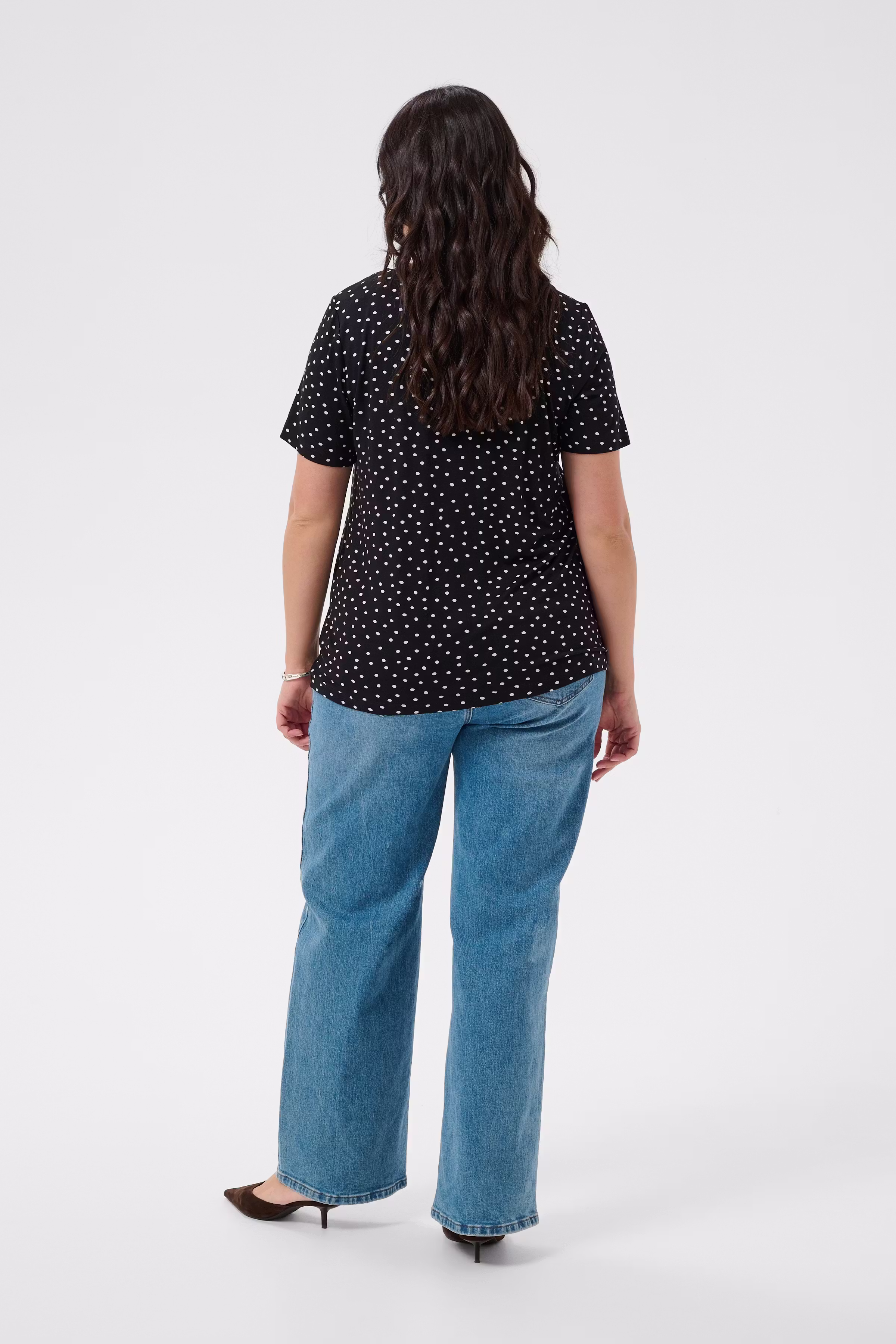 KCmella T-shirt LOOKBOOK BACK 10582230-109672